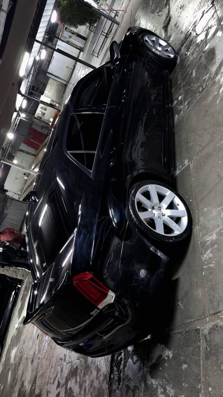 اوباما • ٥٧٠٠ • بدون لوحات