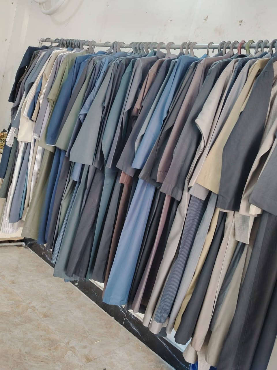 وصول وجبه جديدة من الدشاديش جديد جميع الحجام سعر لوحده ١٠ الف العنوان فلوجه حي المعلمين قرب جامع سعد ***********)( ***********
