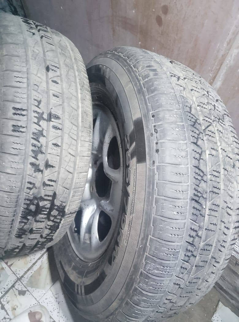 زوج تايرين هوه ويله وثنين بدون ويل الحجم 17في70/265زوج منهن جبلي نضيفات للبيع سعر ‏‪***********‬‏
