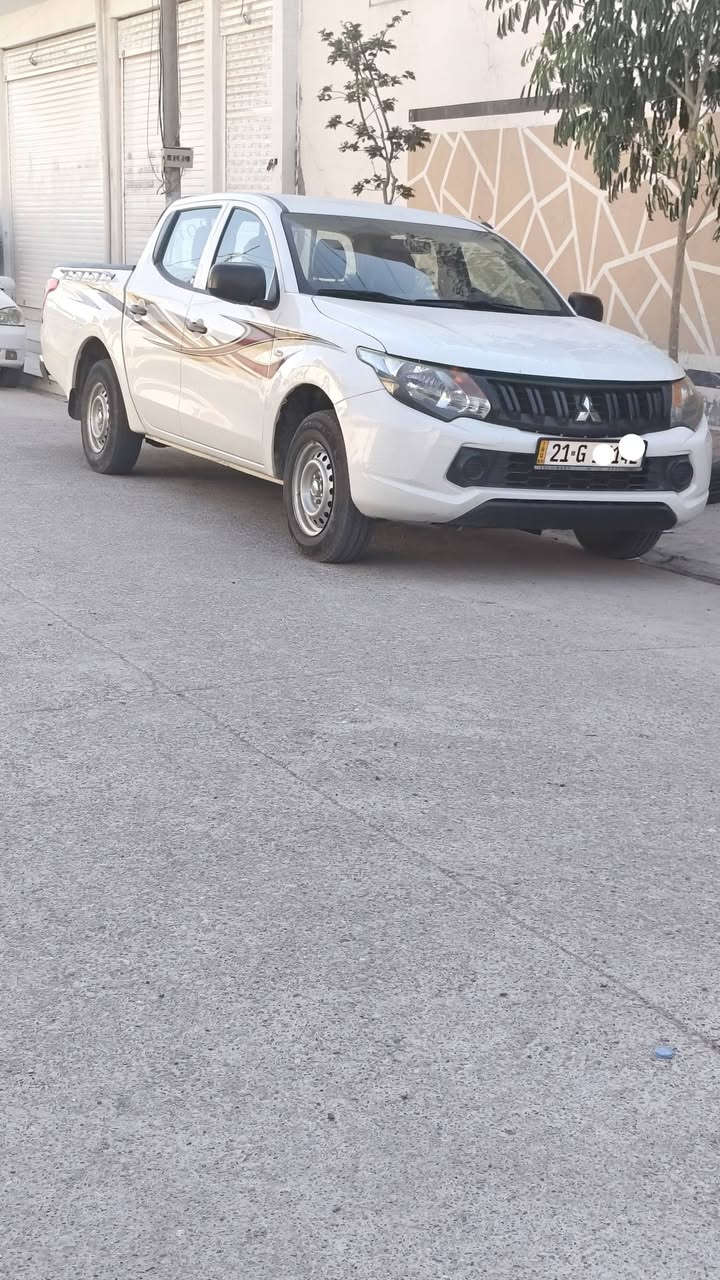 مسيبوشي 2018
رقم سياره .سليماني 
سنويه .مجدد 2030
گير محرك ..مكفوله 
تبريد .شغال 
سبوغ .بدون سبغ بس بيها تعديل بارد شبرين 
ماشيه ..115 الف
سعر.. خاص 
رقم موبايل ..***********
واتس اب ..   ***********
