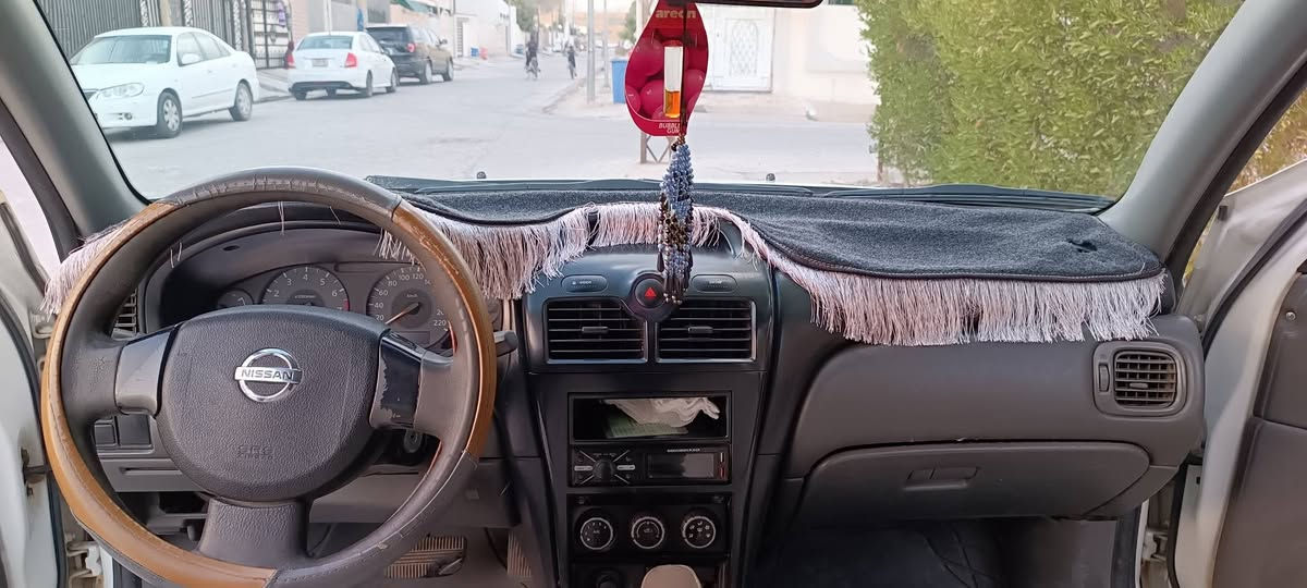 بەناوی خوای گەورە
نیسان سەنی کۆری سەدەفی مۆدێل ٢٠١٠
ڕەقەم هەولێر بەناوی خۆمەوە سەنەوی ساڵێک بەسەرچووە جام کارەبایی ڕەقەمی نوێیە هەزەی نوێیە سەیارەیەکی جایزە هەموو مەسرەفێکی کراوە تایەی نوێیە تاخم پێشی نوێیە پاتری نوێیە هیچ نوقسانی نیە ڕەسم سۆنەریم داناوە سعری ٧٨ و مەجالێکی برایانە 
ڕەقەم موبایل *********** كركوك, العراق

