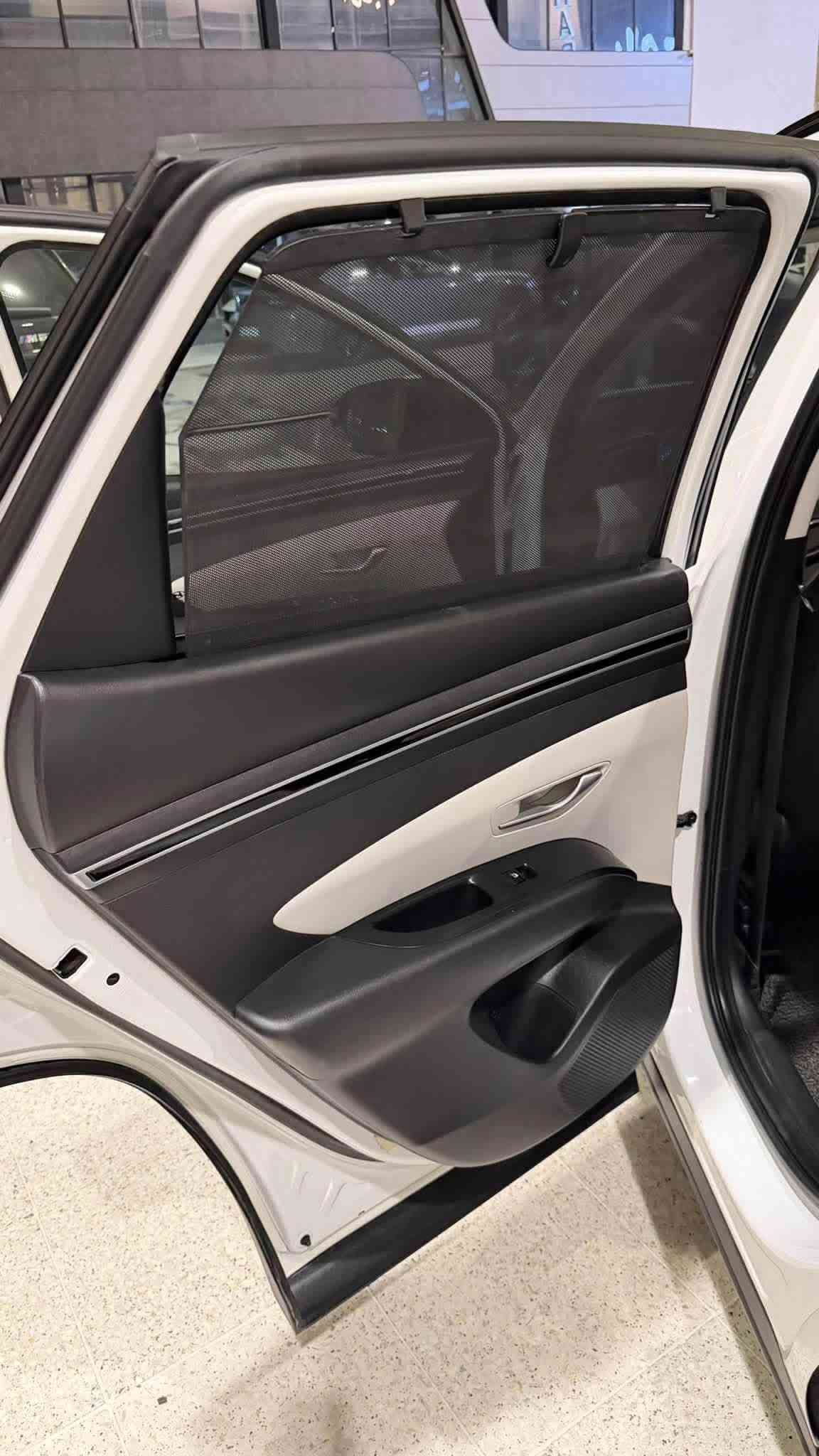 توسان خليجي موديل ٢٠٢١ ألون الأبيض
مواصفات النص فول 🚗 
كشن٢ كهرباء 
 فول بصمات 
تشغيل عن بعد 
تحكم ستيرن
مري شفط + اشاير بلمري 
بردات خلفه بلادي 
شاشه كبيره 
كار بلي
اوتو هولد
لايتled 
هندبريك بصمه
قطعتين تبريد
فول بصمات  فول حساسات وغيرها،…..
السعر 166
الرقم اربيل باسمي
ماشي٦٠ محرگً دووش الفين
 مكاني بغداد المشتل
 متواجد مابعد الظهر🆗
***********  
جاهزه للاخير 
بيهاجاملغ امامي
 بي  صبغ بدون اي دواخل
 وشبر بارد بلباب
