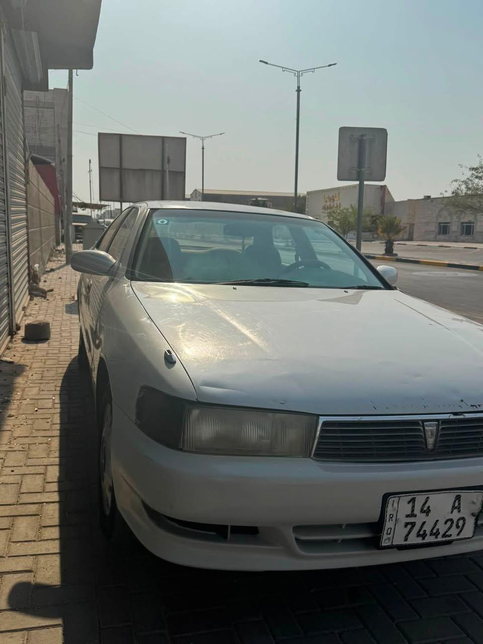 السيارة للبيع 
كرستا نفخ موديل ١٩٩٥
كير مكينة خير من الله 
مكينتها ونجي 
السيارة مكفولة من الكص ونقل جثة اكفلها 
ابيعلك بدي شوف العين
 كهربائياتها كلها شغالة 
تبريدها يشتغل عوزه بس كمبريسر 
سنويتها بااسمي تحويل مباشر ثاني يوم 
العنوان بصرة المعقل 
رقم الهاتف : ***********
السعر 55$
