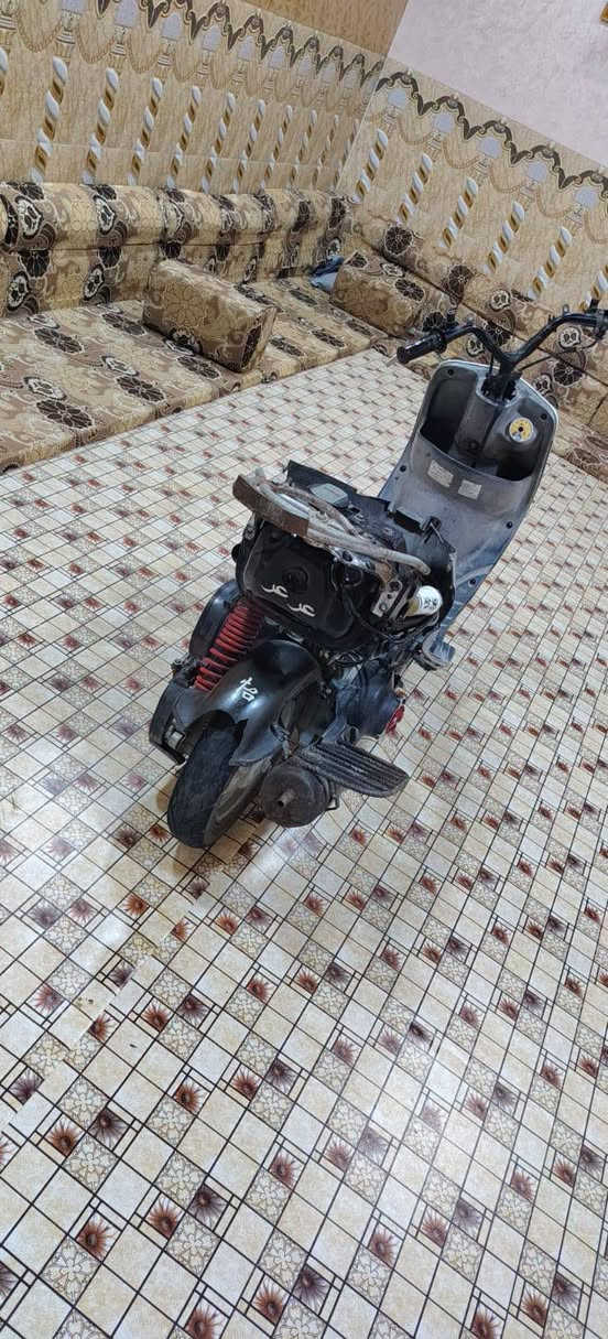 السلام عليكم ماكس قحمه للبيع مفتوحه ولفات بس شلعه ومعدل سعر خاص المو شراي يطلع كبل***********
