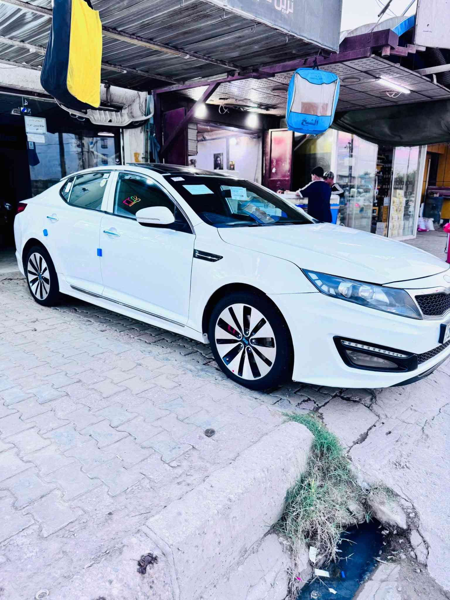 سلام عليكم 
كيا اوبتيما ٢٠١٣ sxl فول موصفات للخير وارد امريكي بيه ٤ قطع صبغ بدون شواصي ولا لغود
رقم بغداد الجديد هزه جديده
موصفات 
بصمه
كشنات جلد 
اوتو هولد. 
شاشه دجتل 
كشنات تدفئه تبريد  والخلفيه تدفئه 
بنراما 
شاشه جبيره 
سايد بريك بصمه 
بك لايت لد 
٥ ويل كب حجم ١٨ 
مكينه تيربو معلايه كازكت فقط عن الدوانز 
سستم صوت انفنتي 
كشن ذاكره 
مكان السياره الدوانيه 
السعر ١٠٠ وبيه مجال قليل 
***********
