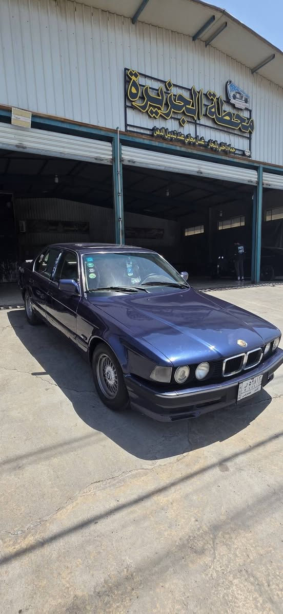 بي ام 730
بي ام 730
 اصل V8 
موديل 1993
كير ومحرك كفاله سياره فول فتحه كشانه دبل كهرباء 
تخم تاير صدر جديد رقم انبار تحول ثاني يوم 
سياره بدون ضربه صبق جماليه لون مميز 
بيه نواقص بصيطه لدعدات مال لسرعه واكفه 
وتبريد عاطل بس ذني بيهن نواقص ولباقي جاهز 
العنوان فلوجه شارع العام ***********
السعر 48 وبيه مجال
