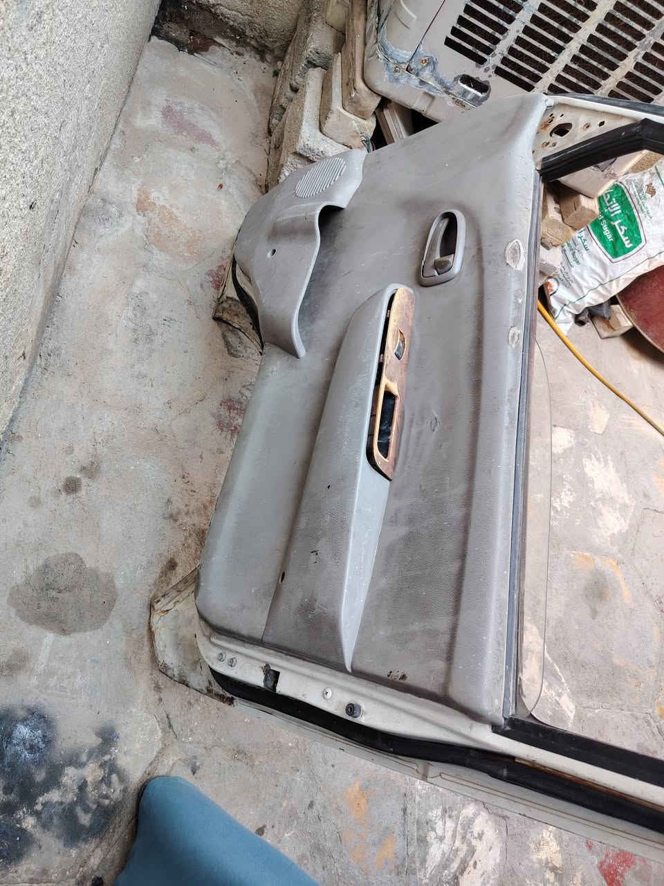 ادوات للبيع ***********
العنوان كربلاء
