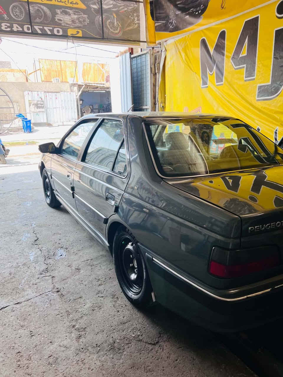 بيجو بارص مديل 24 سياره  فقط سياره مال بيت دسعره 77 او بيه مجال شي قليل مكاني بغداد الحريه ***********
