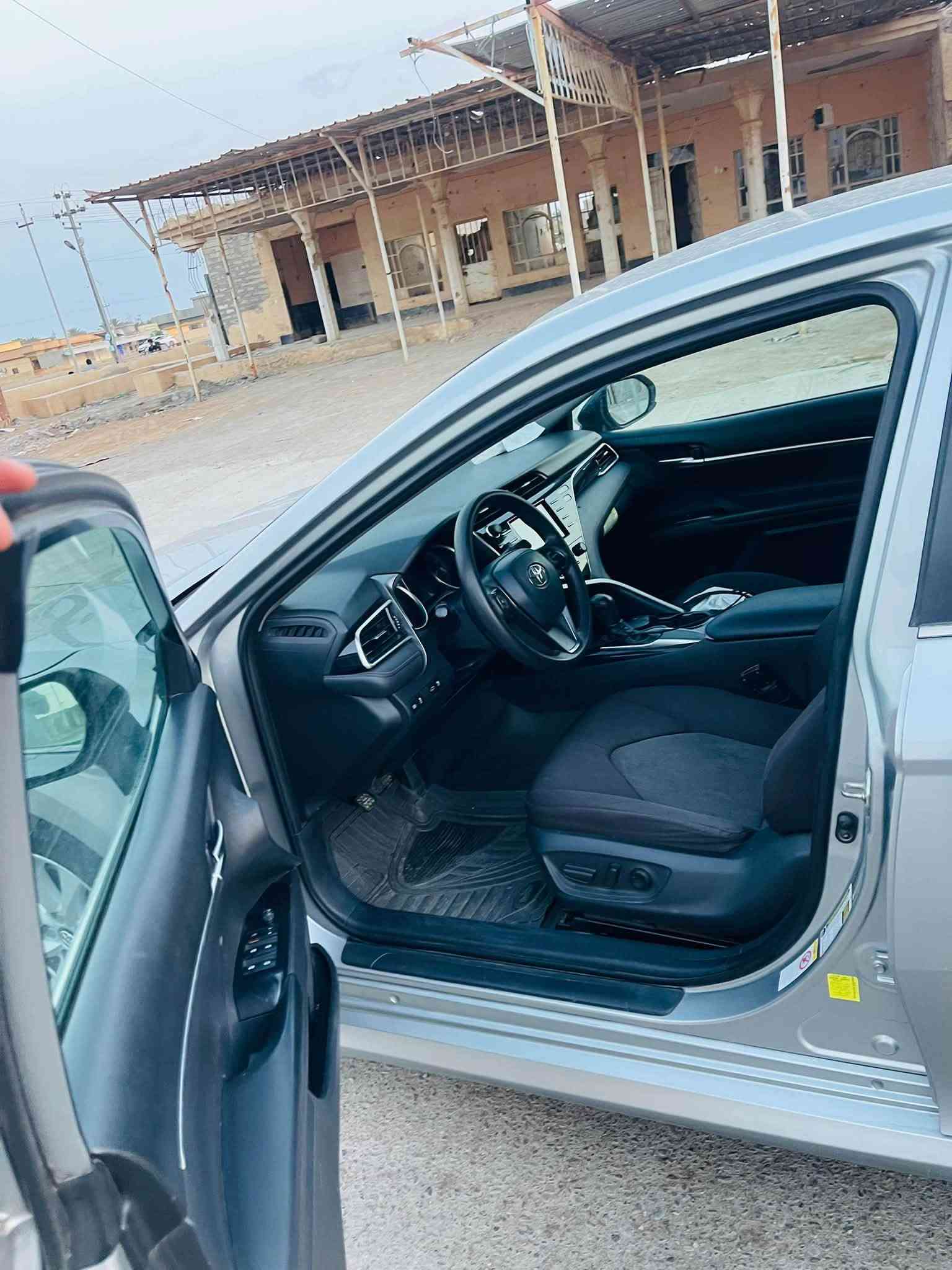 كامري LE • بدون ضرر • ماشيه ١٣٠٠٠٠ميل