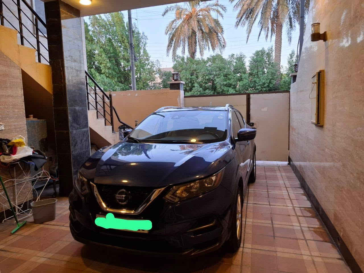 السلام عليكم ورحمة الله وبركاته
للبيع نيسان روج سبورت ( قشقاي ) موديل ٢٢ مواصفات فول sv  بدون صبغ وبدون ايرباك  حادث فقط الدعامية الخلفية  رقم اربيل بأسمي ماشية ٣٠ الف سيارة جديدة بمعنى الكلمة للجادين التواصل على الرقم *********** واتس اب .
