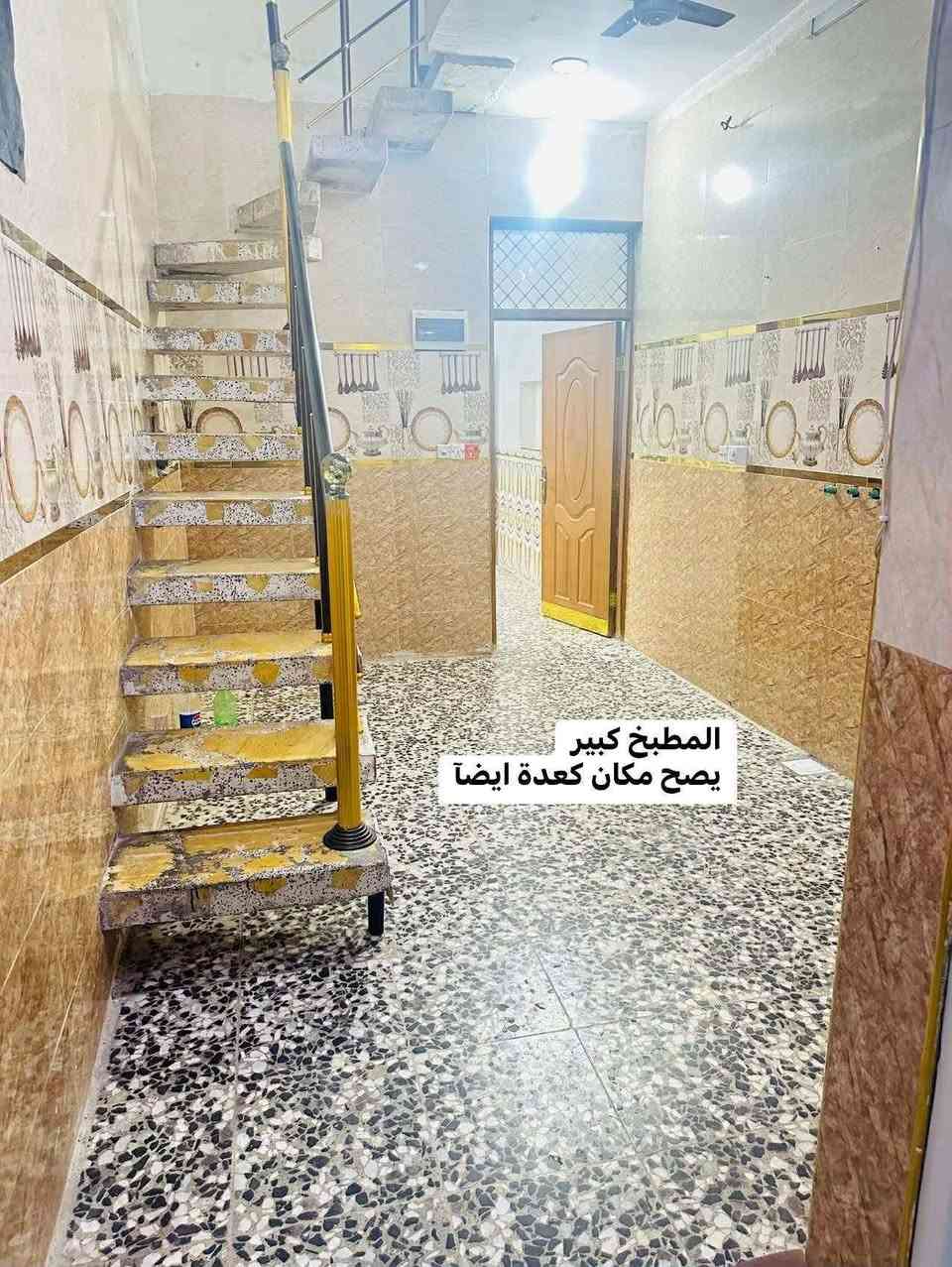 السلام عليكم 
مشتمل للايجار المساحة 50 متر الموقع حي البساتين شارع الشيخ منهل 
استقبال و مطبخ و مطبخ حار وغرفتين فوك وبالكونة  
و ٣ حمامات بناء حديث ومنطقة هادئة 
ماريد عائلة جبيرة رجاءآ 

***********
