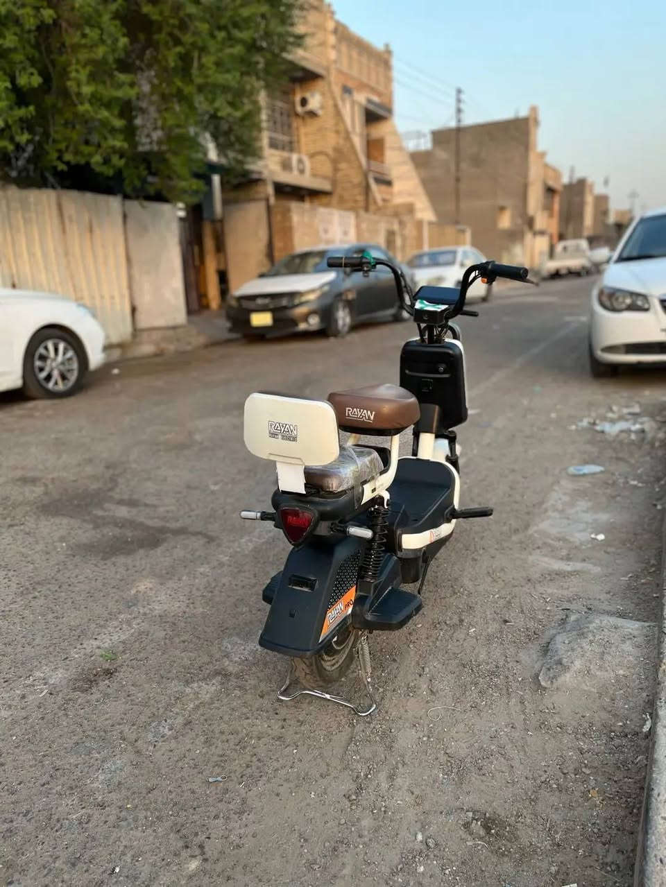 دراجه ريان حجم 14 وتر برو دراجه كامله مكمله نقص مابيه واني شايل السله طبعن موجوده هيه وغراضه وزنجيله انته بكيفك اتريد اشدهن لو متريد اشدهن اته مخير وبيه نضام البارك دراجه تجي تفحص وتاخذ تراي والبطاريات جديده استخدام شهرين 2026عنواني البياع حي الشباب السعر 300 قفل قفل 270 غيره ماكدر واني محتاج وراح ابيعه رقمي*********** وبي واتساب
