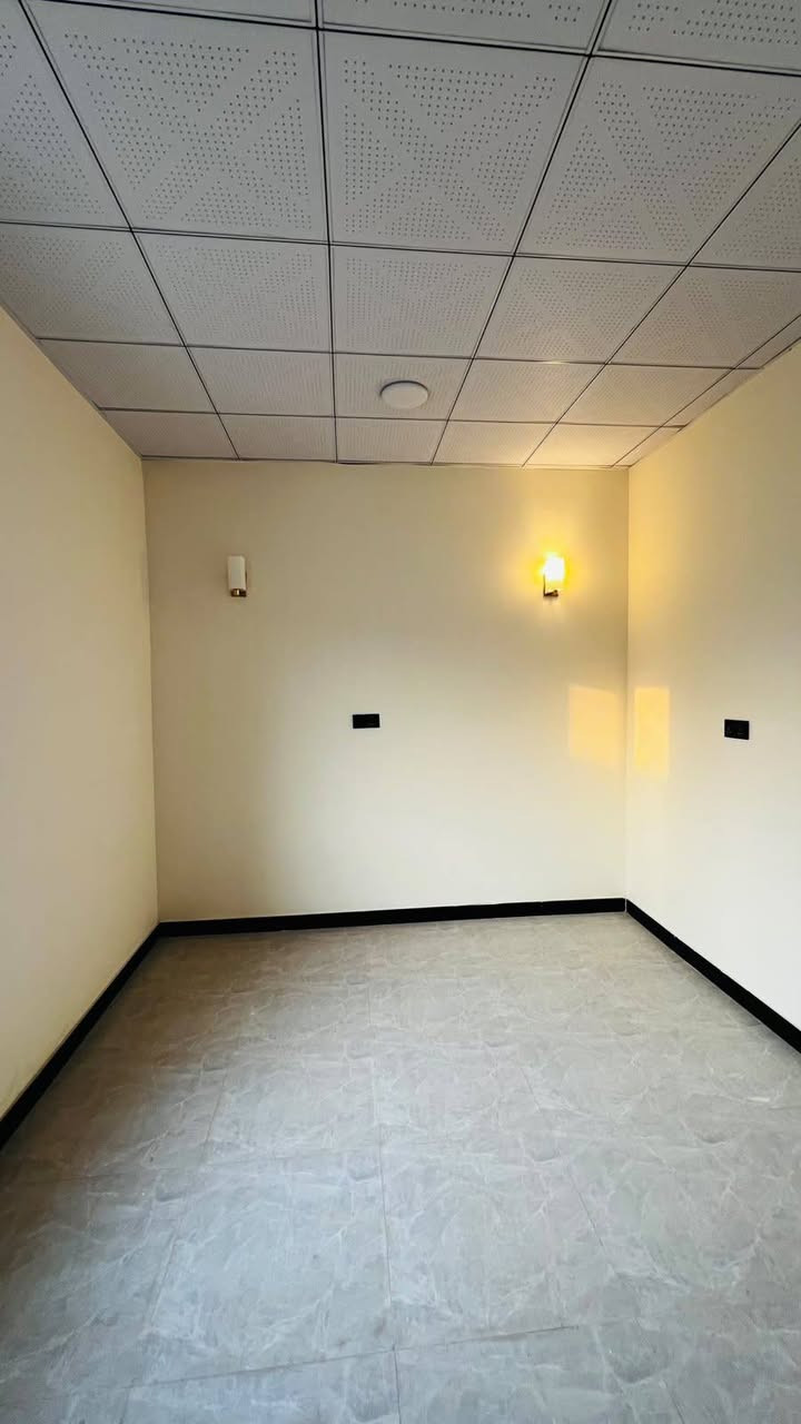 دار سـكـــن بسعر 43 مليون فقط 🔥🏠

المساحة ١٠٠ متر 
السعر المطلوب ٤٣ وقابل للتفاوض 
…
الموقع 
ابي الخصيب_البهادرية_شارع سيد غريب
…
محتويات البيت 
غرفتين منام/صاله/استقبال/مطبخ/صحيات داخليه وخارجيه
البيت بناء حديث وجاهز للسكن 
…
البيت على شارع ١٢ متر تبليط 
…
السقف سندويج 
نوع العقار 
وقف سني مسجل اصولي سنويه ١٠٠ الف 
…
للاستفسار 
***********
