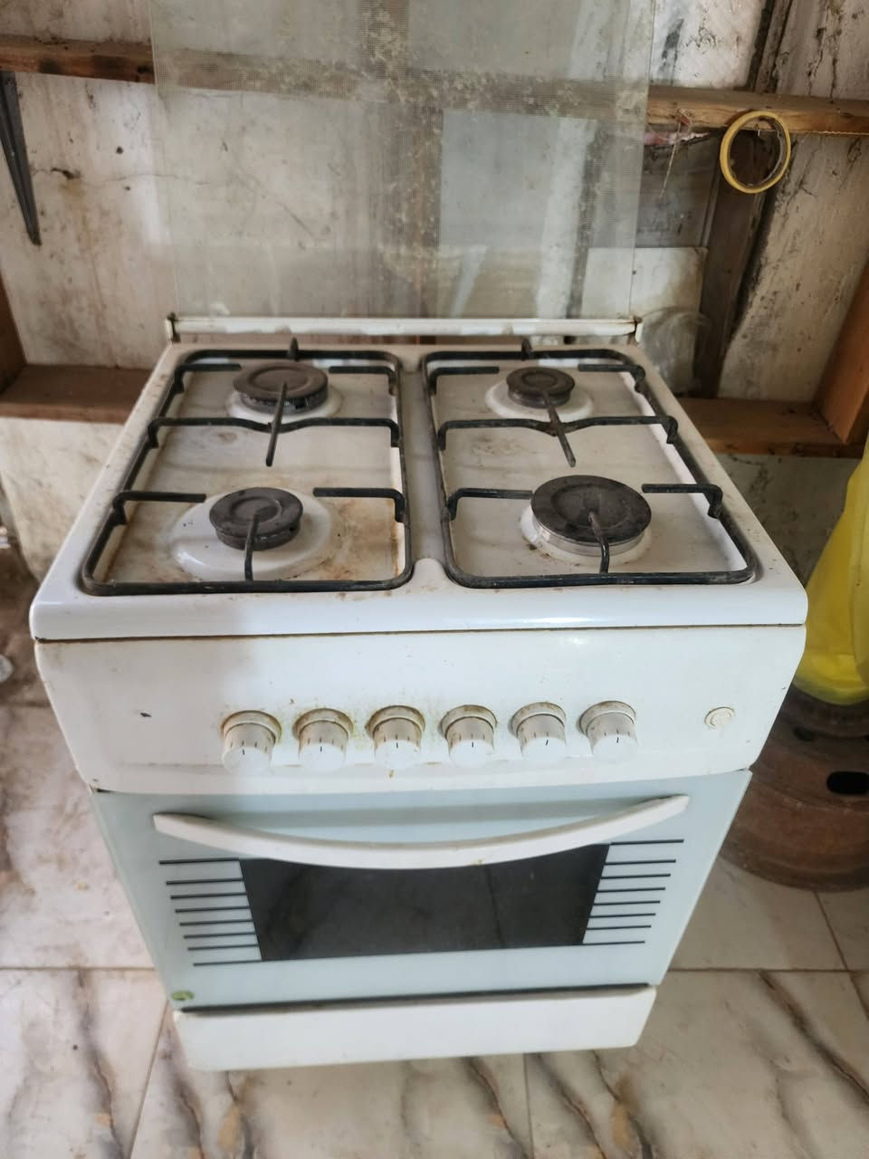 كاونتر زاوية • جديد • طباخ مستخدم