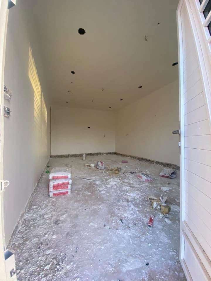 🏡 دار سكن زراعي مميز للبيع
سند 25
📍 الموقع: طريق جامعة المستقبل – خلف جامعة بابل مباشر

📐 المساحة: 1250 متر
 ... بناء الدار 300 متر
🏗️ بناء حديث – طابقين – كونكريت 

✨ تفاصيل الدار:
• مطبخ
• صاله
• استقبال
• 4 غرف نوم
• 2 مجاميع صحية
• كراج
• حديقة كبيرة 🌳
•شبابيك الالمنيوم مع كتيبة حمايه
•سويت خدم خارجي معزول
🌿 موقع مميز ومساحة واسعة،
المراجعة 
    
للأستفسار الاتصال على📲

‭***********‬ 📱
***********   📱 
@إشارة
