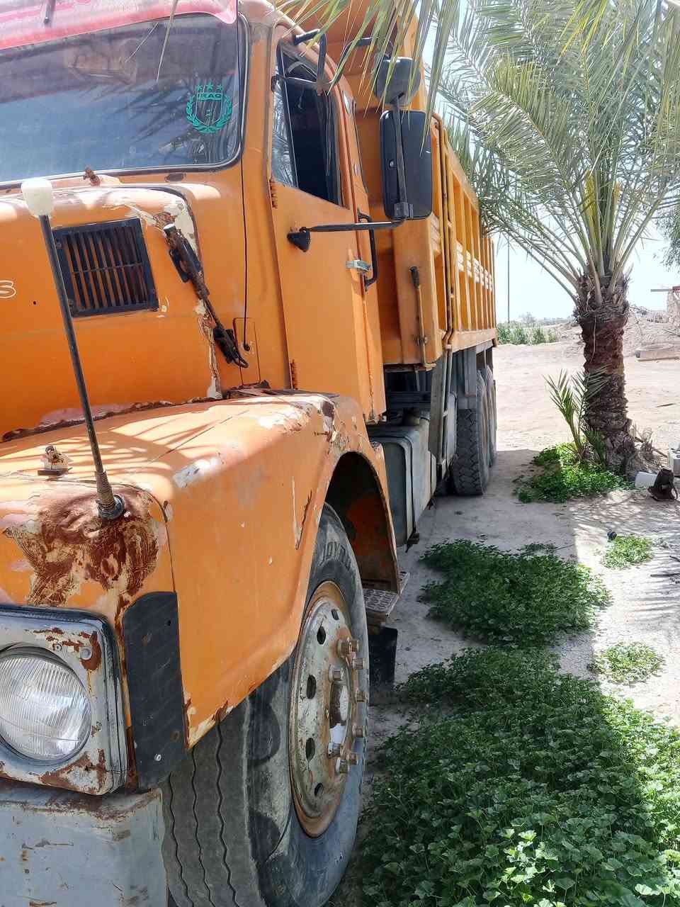 البيع فالفوفو موديل 81رقم صلاح الدين نكليزي محرك جي عشرة مئةواحد جديد كير جديد مامطولة بلادية دبل شاصي مايلر سيارة حلوة مكان تاجي بغداد ويل صاج تخم تاير جديد سياره حلوة ***********
