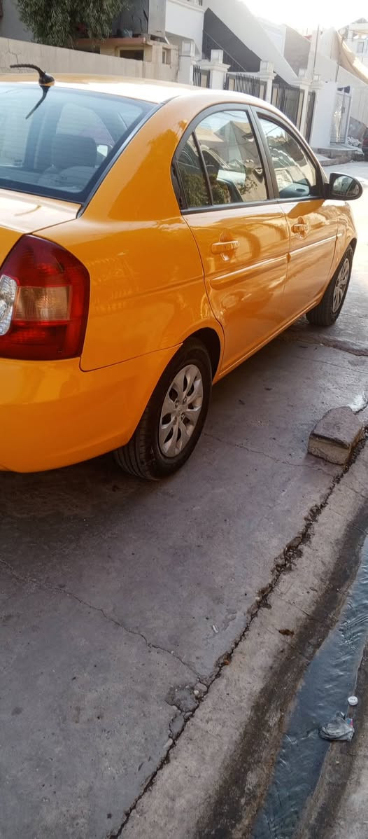 سلام عليكم اكسنت موديل ٢٠٠٨ مشروع وطني الى٢٠٢٧ بطاقة بانزين, تبريد , گير اوتوماتيكي,  محرك صدر تايرات رقم دولي شرط التحويل السعر ٧٧ بي مجال بسيط ***********
