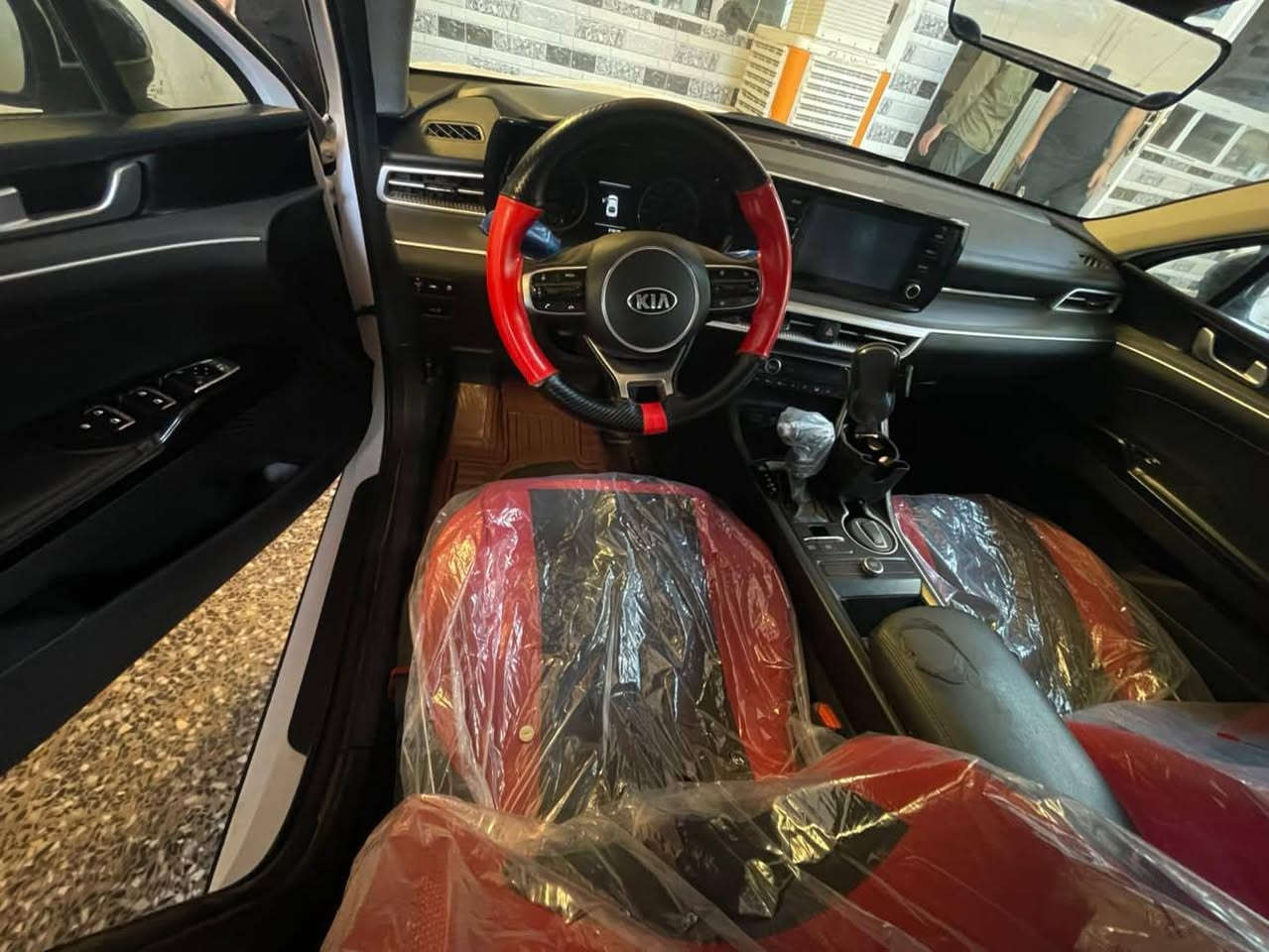 ‏السلام عليكم للبيع K5  محرك 1600  السعر 136وارد امريكي كيرك و محرك ع شرط السياره جاهزه و بدون نقص رقم بابل حره بسمي  بيه 3 قطع  بدون دواخل  مكاني نجف  رقمي ‪***********‬ النجف, العراق
