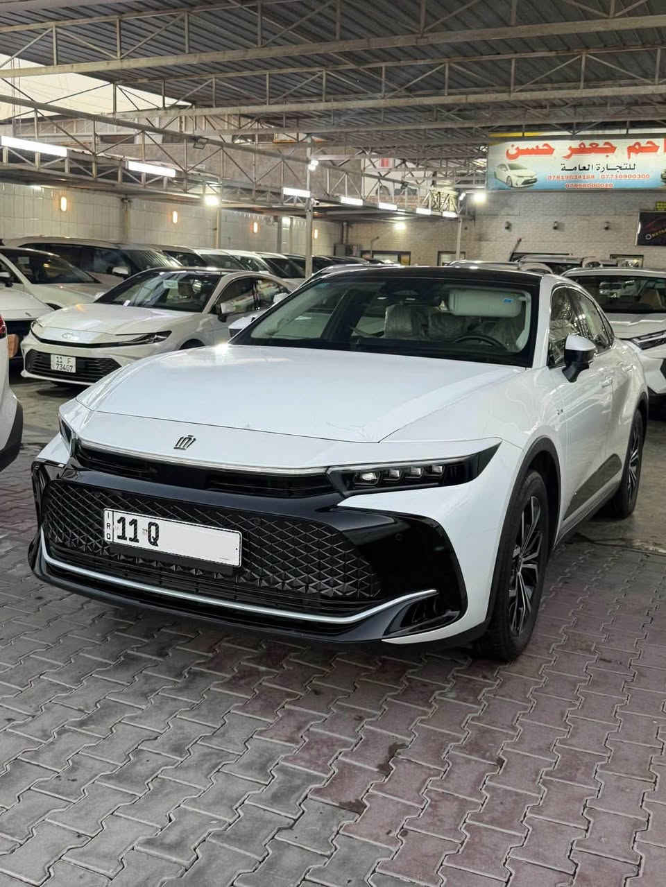 تويوتا كراون 2026 بريميوم 
خليجي — عبد اللطيف جميل 

🔹 المواصفات:
محرك 2500 هايبرد
سقف بانوراما 
أنظمة أمان متقدمة تشمل الرادار الأمامي والخلفي 
كاميرات 360 درجة
حساسات متكاملة 
مقاعد كهرباء أمامي + خلفي
تبريد مقاعد
بردة كهرباء
مصابيح 4 عدسات
تجهيزات أصلية كاملة من عبد اللطيف جميل

 حالة السيارة: كفالة عامة 
 العداد : 19.000 km
رقم بغداد 

📍 الموقع:بغداد - معارض البياع - الشارع الرئيسي

📞 للاستفسار:
***********
***********
***********
***********

 السعر التعليق برقم (1) : الرد التلقائي 📮
