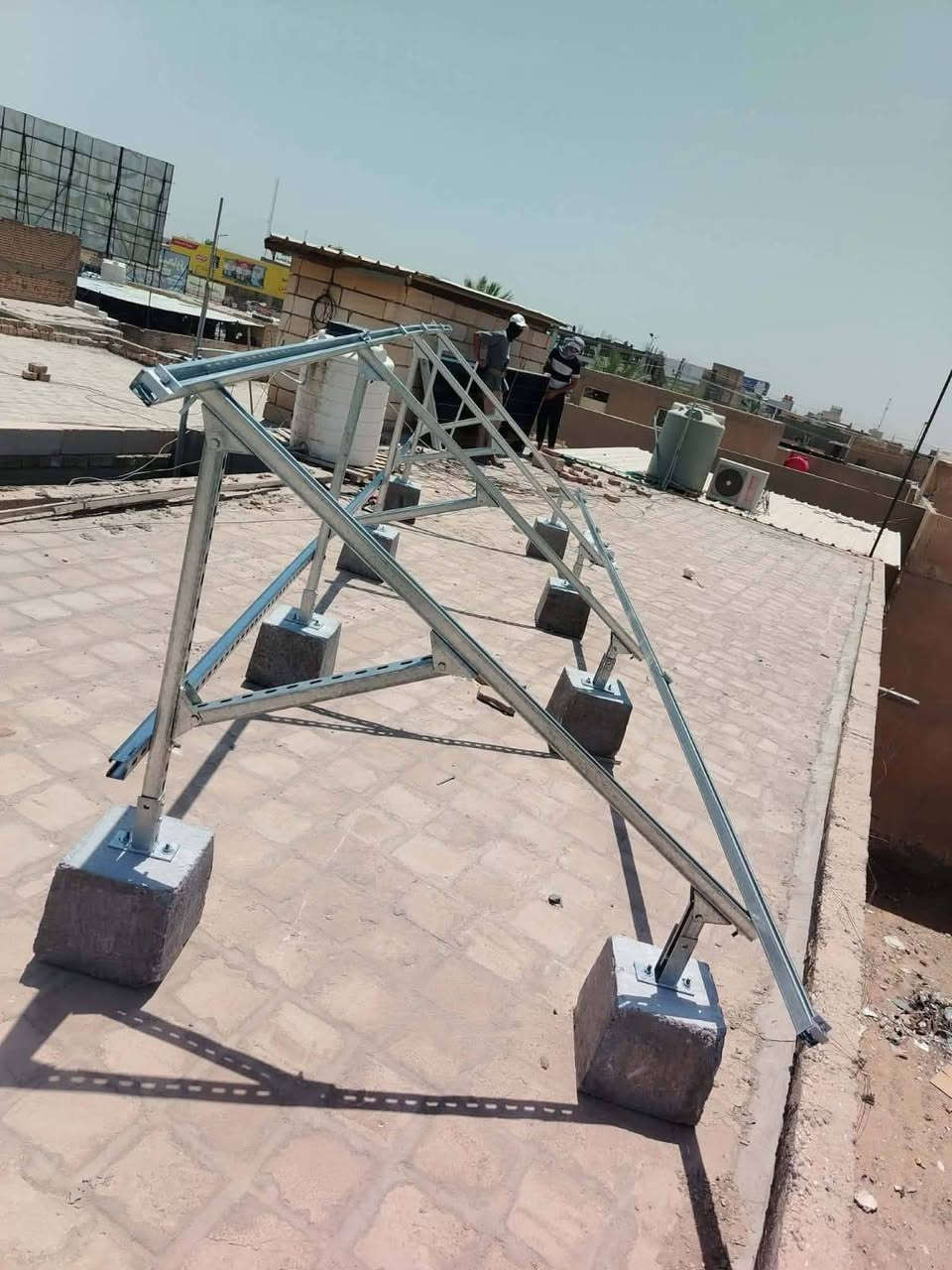 يوجد كادر هندسي لتركيب اللواح

اللحام والميكانو

نعمل بجميع المحافضات

وأيضا متوفر مكعبات بجميع الوزان

يتوفر توصيل كافه المحافضات

تواصل. ***********
