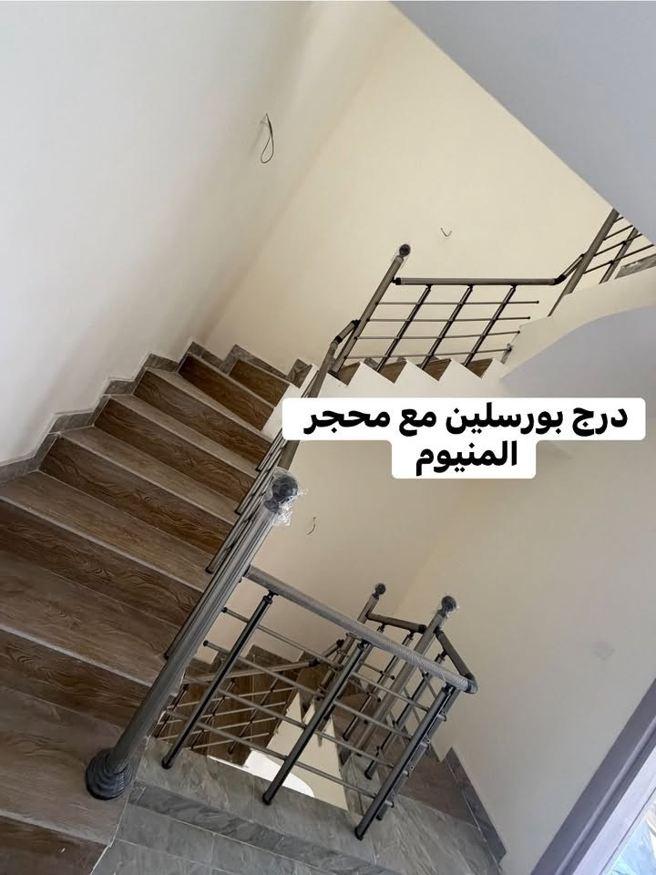 دار للايجار 50 م
واجهة 6.25 مدخل مطبخ ومدخل استقبال 
ثلاث غرف نوم 
جديد زيرو بناء حديث ما مسكون 

حي دجلة فرع 25 

***********
