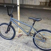 BMX • مصبوغ • يحتاج تصليح