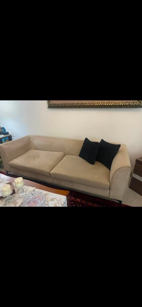 تخم ٨ مقاعد شغل عراقي مرتب مابي اي ضرر رايدي ٤٠٠ وبي مجال مكاني بغداد العامرية لاستفسار ***********

