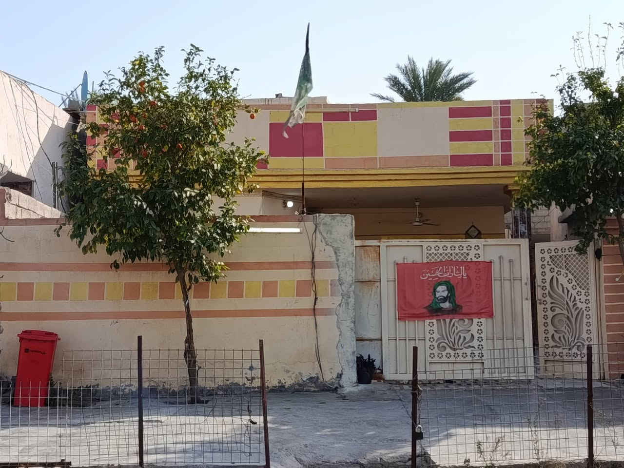 دار للبيع في منطقة الجلالي مدخل شارع بروانة قريب على الشارع العام طابو زراعي سند 25 المساحة 171 الطول 19والعرض9 طابق واحد وبيتونة  يحتوي على غرفتين نوم وصالة الدرج ومطبخ واستقبال وصحيات داخلية وخارجية سيراميك وسقوف ثانوية كامل مكمل للاستفسار الاتصال على @الرقم ***********و*********** وبينه واتساب
