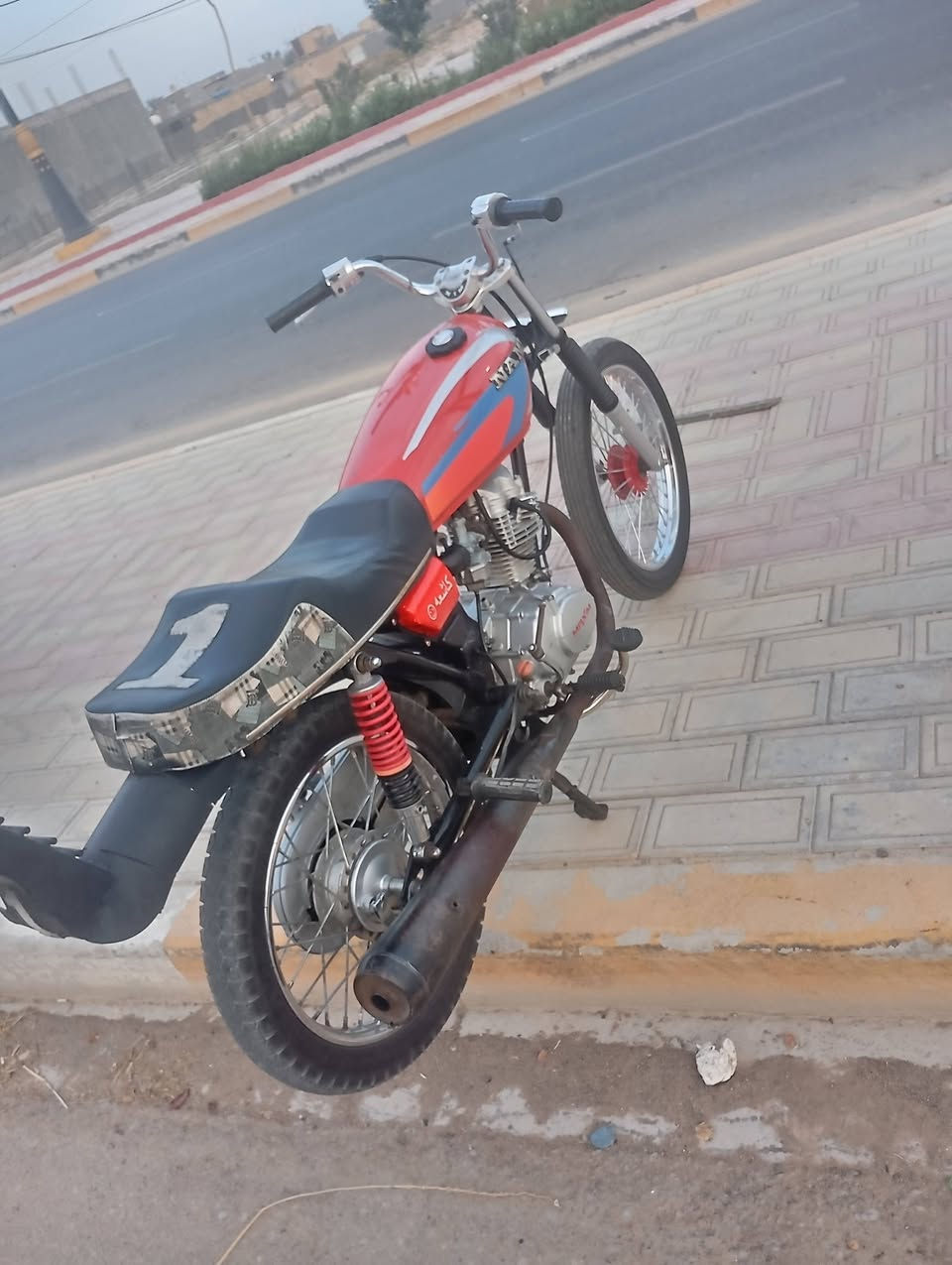 مكينه مفتوحه • معدل • رقمي