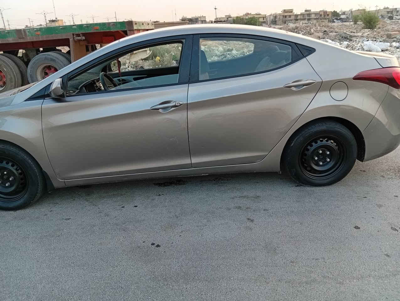 سلام عليكم للبيع النترا موديل 2015امريكي حادث أمريكا بنيد مبدل والعراق بابين امامي وخلفي مبدلات بلاديات بدون صبغ رقم اربيل انكليزي بإسم شخص بكربلاء يعني مو كردي مكينه وكير وحداديه وتبريد كامله السعر 105وبيها مجال للتواصل ***********موجوده بكربلاء
