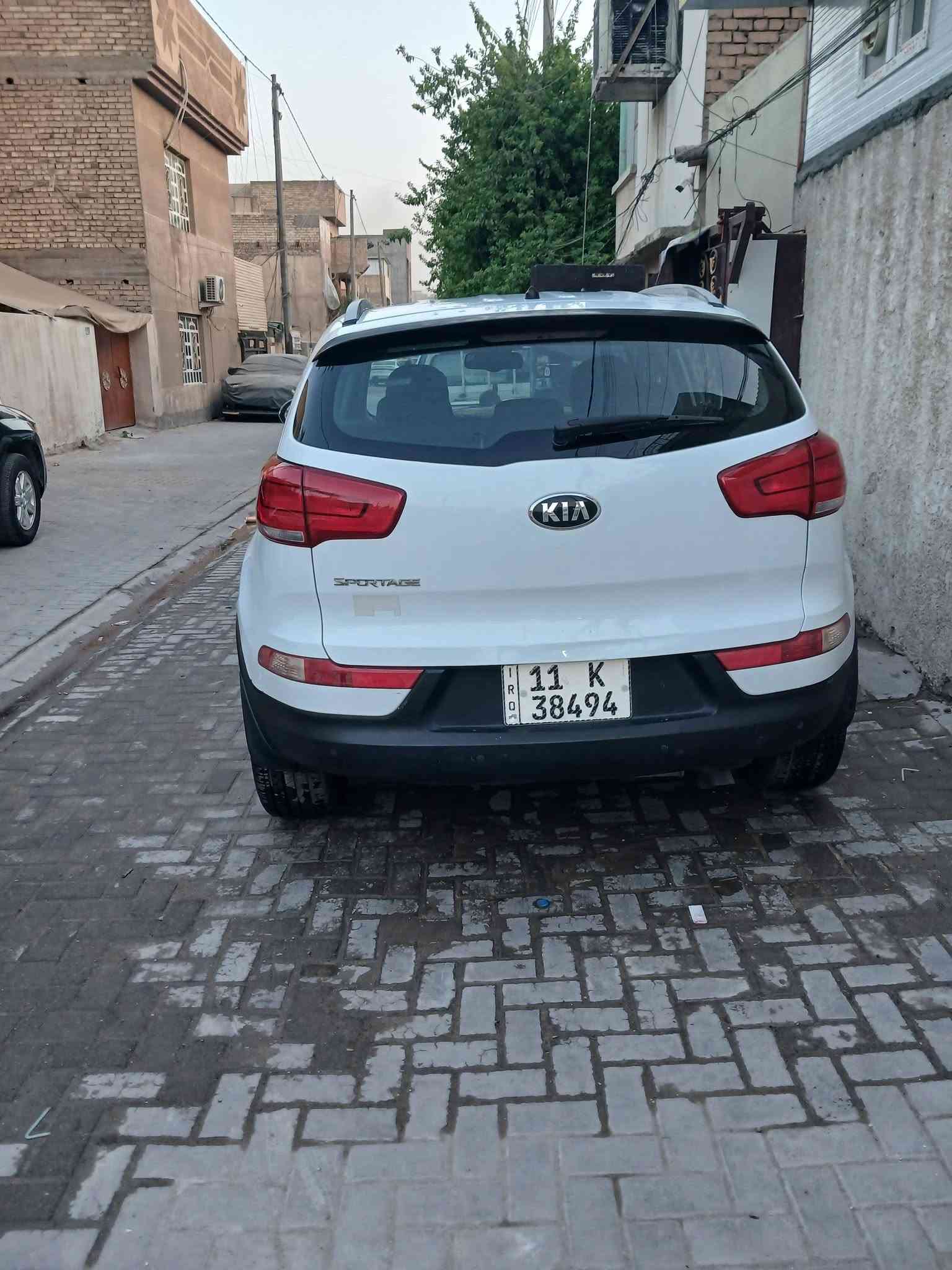 السلام عليكم كيا سبورتج للبيع  موديل ٢٠١٦ مكفولة من الحادث والصبغ  ماشية ٨٥ الف رقم بغداد انكليزي السعر 147 مجال جدا بسيط السعر اقل من السوق بسبب الظروف هاتف ***********
