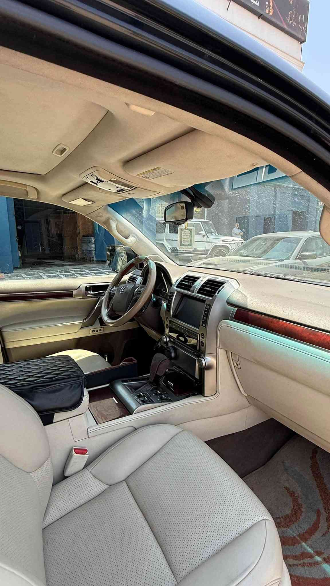لكزز جي اكس460 • ٢٠١٠ • فول مواصفات