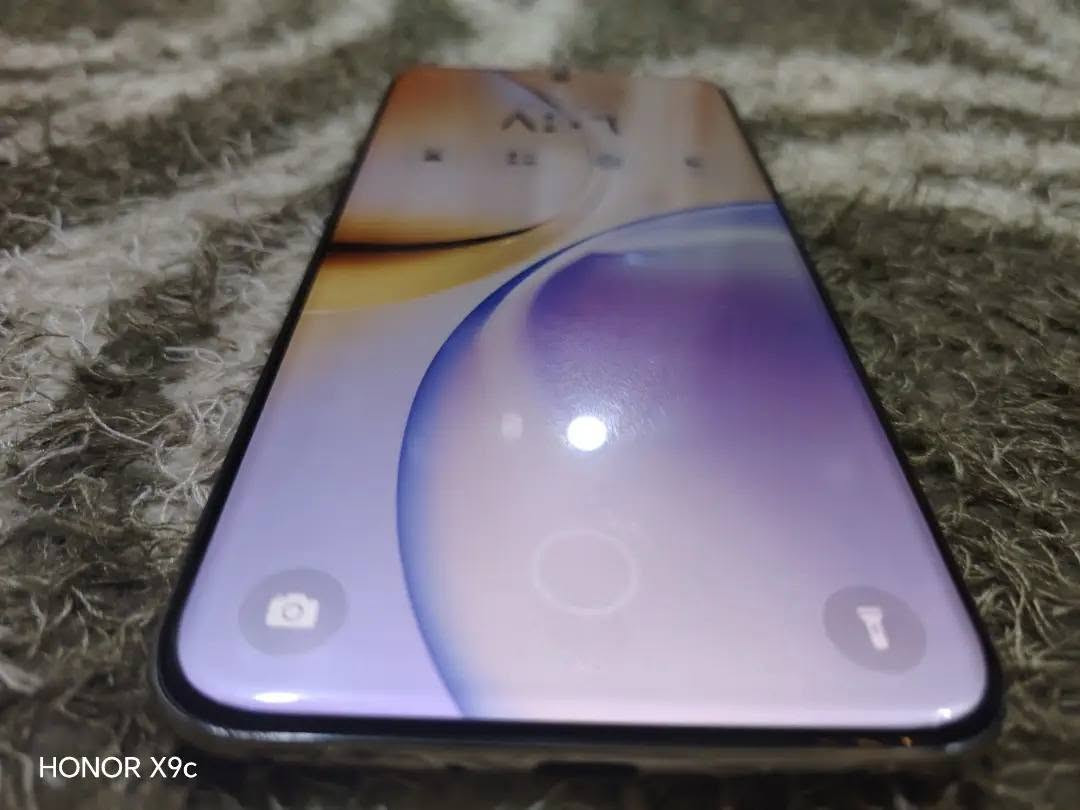 ريلمي 14 برو بلص 
تريد تعرف تفاصيل تواصل خاص وتدلل

نص مكتوب في الصور:
- HONOR X9c