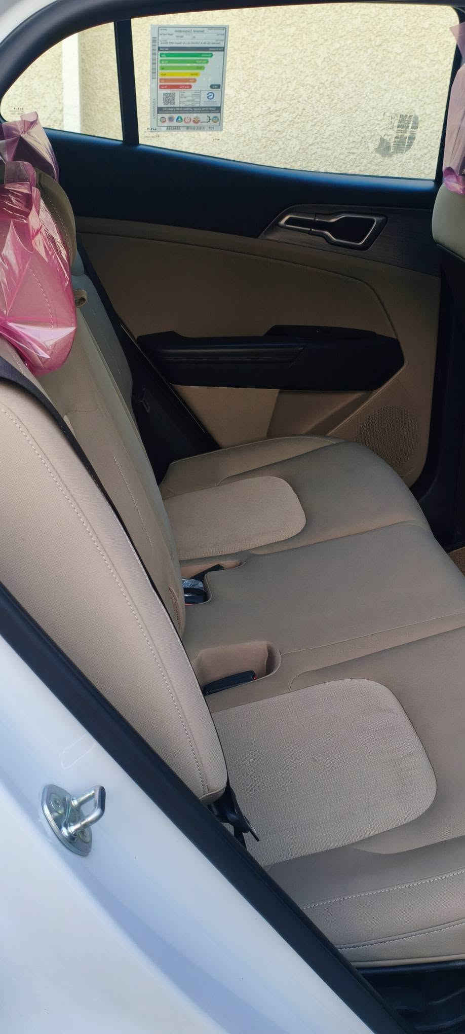 السلام عليكم سبورتج موديل اربعه وعشرين 

ماشيه سبعين الف رقمها بغداد بئسمي تحويل مباشر 

كفاله من صبغ وفتح بس مكانين بارد 

موصفاتها فول بس بدون فتحه ولجنطه مو كهربا 

مكاني ابغداد بجسر ديالى الجديد 

هاتف ***********. السعر 192 وبيها مجال
