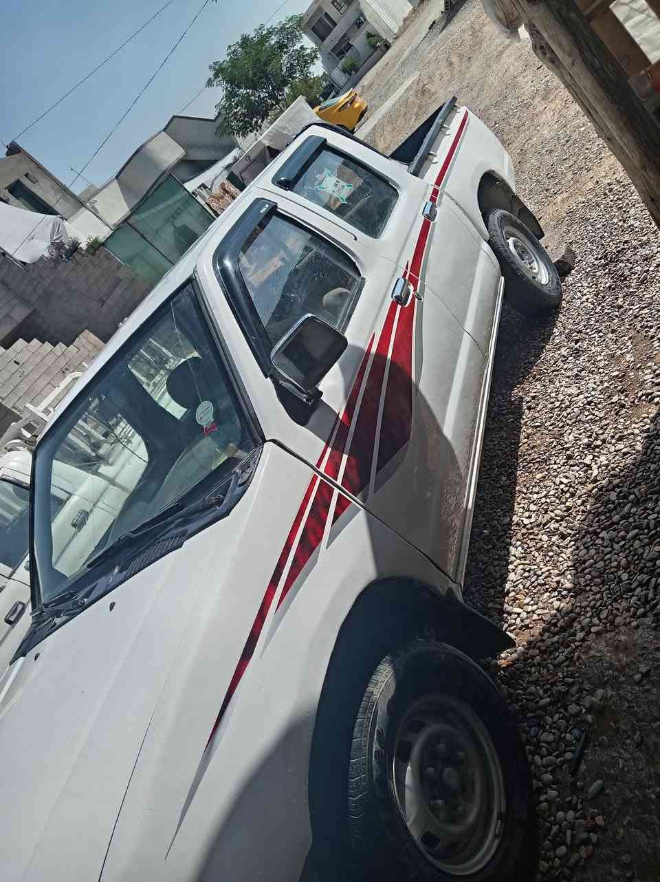 نیسان مۆدێل 2002 ئارمی دهۆک گێڕومەکینەو اکسل بەشەرت تەبرید بەشەرت چوارتایەی تازەی لەژێرە سەقفووشانی بەشەرت دەعموو لێدراوی نیەتەقەو ڕەقەی بەشەرت کارەبای بەشەرت ماڵی دۆستە سەیارەی ماڵە هی مەعرەز نیە مەڵێ نرخ مشتەریت جەرەسکە لەخزمەتام  شوێن کلار سموود ژم ***********
