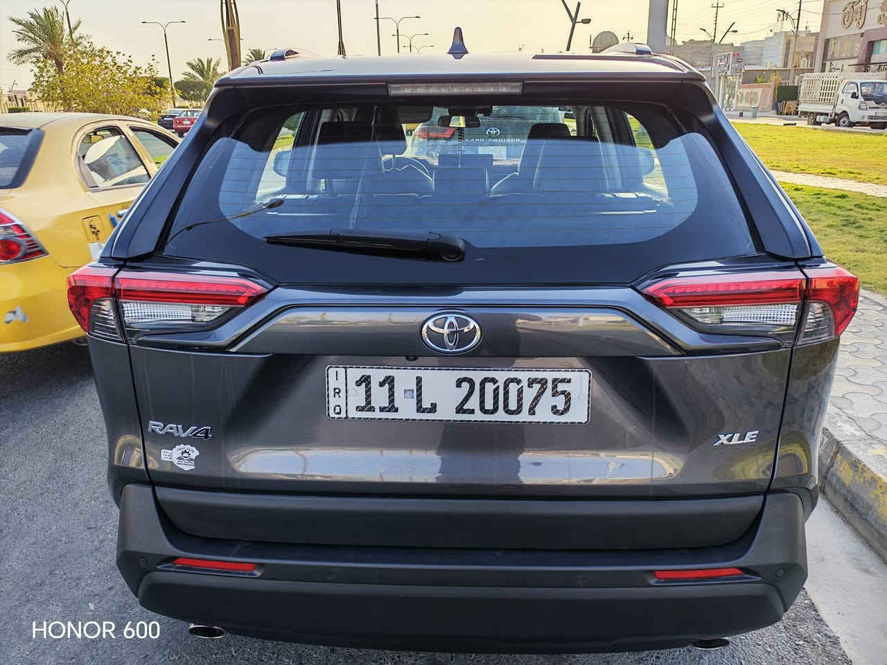 * اللون رصاصي 
* الموديل 2023
* حجم المحرك: 2.5L (بانزين)

* فتحة سقف
* شاشة كبيره
* بصمة
, تشغيل عن بعد 

* صندوق شفط كهربائي
* كشن السائق والراكب الامامي تدفئة
* استيرن هيتر
، سمعات JBL  مع دمام بالصندوق

* هاند بريك بصمة
*  اوتو هولد Auto Hold

* رادار امامي (تحديد مسار)
* رادار جانبي (نقاط عمياء)

* نظام : Eco
* نظام : Normal 
* نظام : Sport
* كرسي السائق كهربائي
 *كرسي السائق خزن
*كشنات جلد 

*كشاف ضبابي
*ويل 19 انج
~ حساسات اماميه وخلفية

*السعر 232
رقم  الهاتف: ***********

حادث جاملغ وبنيد صبغ( سطحي بدون دواخل او  شاصي
راديترات بلاديه).
