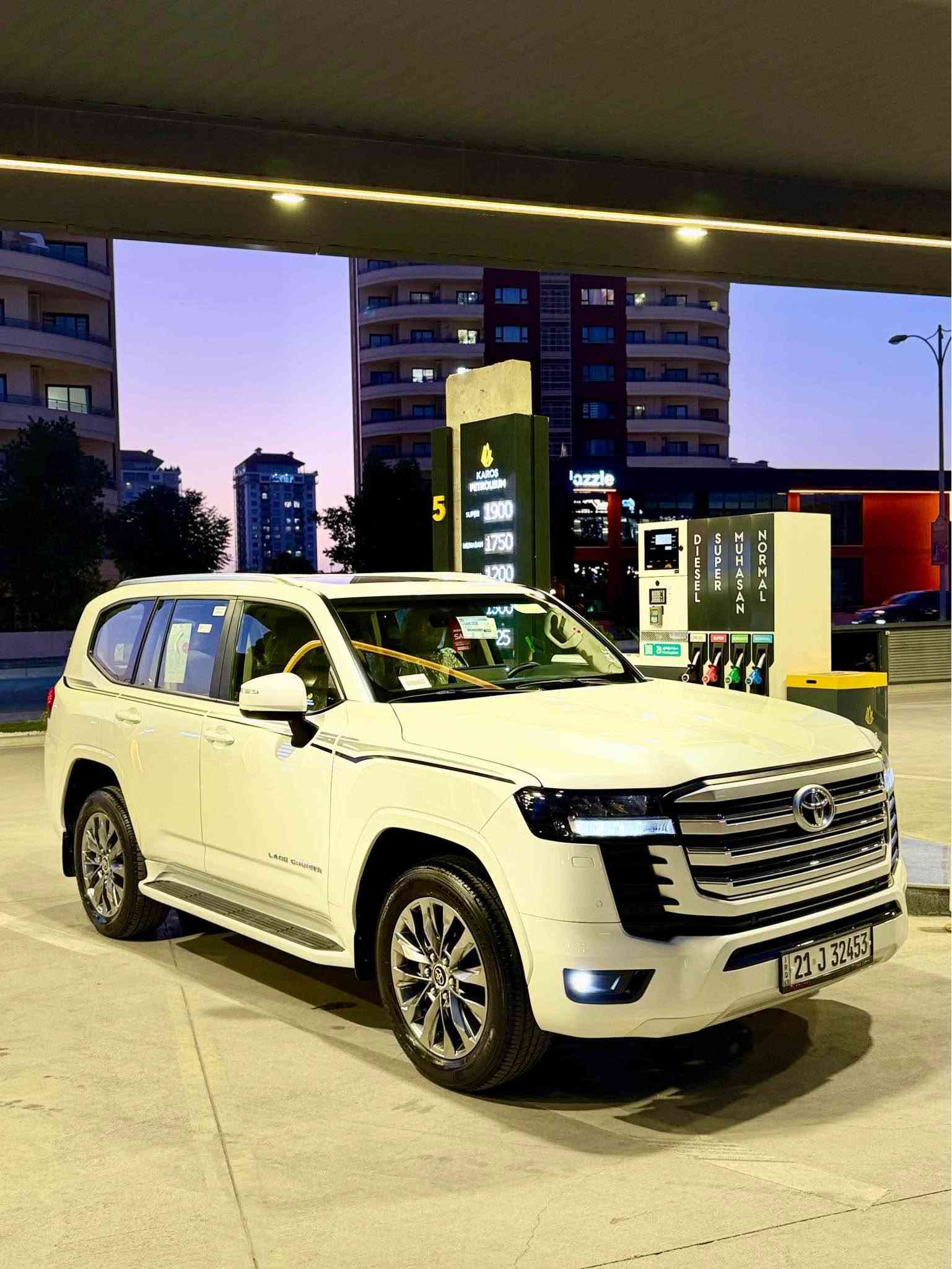 Toyota land Crusier GXR 2022 
‎تۆیۆتا لاند کرۆزەر مۆدێل2022
                                                    سفری شەریکەی ساز 
                                      کامل سێرڤسی شەریکەی بۆ کراوە
                                                    
‎ سەیارەکە بێ بۆیاخە دەعامی بۆ دەعامی بەشەرت
‎بۆیاخی نیە،سارد نیەشوخت نيه
‎مواسەفاتی :
‎بەصمە، درگا بەصمە، کوشن جلد.  ناوزەرد سڵاید، تبرید مرکزی ،برێک بصمە،
ئۆتۆ هۆڵد،،  
‎ ئاوێنە کارەبا هەردوو کوشنی پێشەوە کارەبا
‎ بەخی ئاو  سەلاجە، ٣شاشە سنوق جەک
‎ بلاجکتۆر ئاوێنە ئیشارەت…چەندین مواسەفاتی تر
                                                     
كم43 ڕۆشتوە
‎سەیارەکە سفرە 
‎گێڕ و مەکینەی بەشەرت 
‎سەیارەکە شوێنی لە سلێمانیە
                                                              ***********
623 $$$ Singapore
