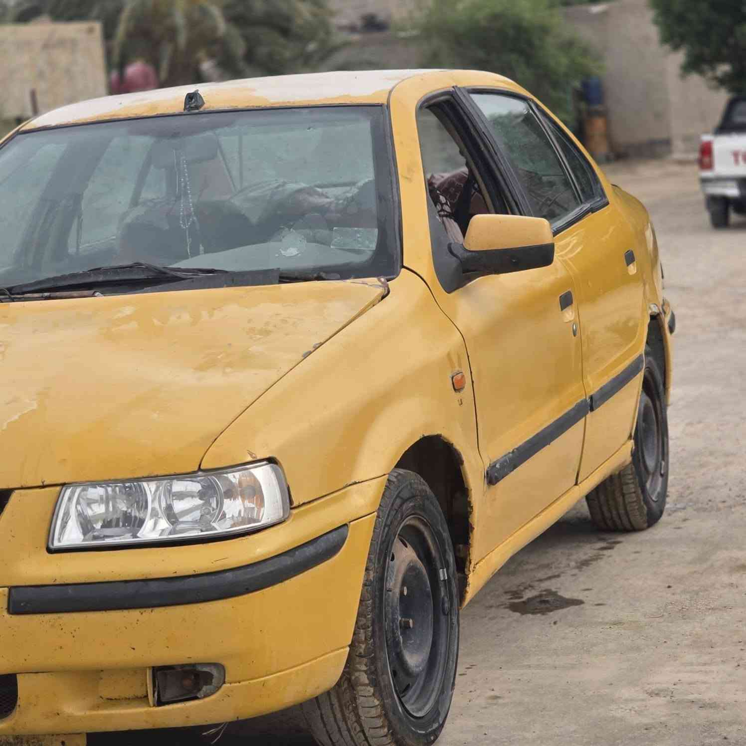 السلام عليكم سمند موديل ١١ كير ومكينه مكفولات لا تنقيص ولا وتبخير  سيارة حلوة وماتعبانه  
سعرها ٢٢ وبيها مجال 
هيئة وغرامات ١٦٠ الف ادفعهم أثناء التحويل  
رقم واسط التحويل شوكت ميعجبك سياره باسمي  
مكاني ناصريه قضاء الفجر
***********
