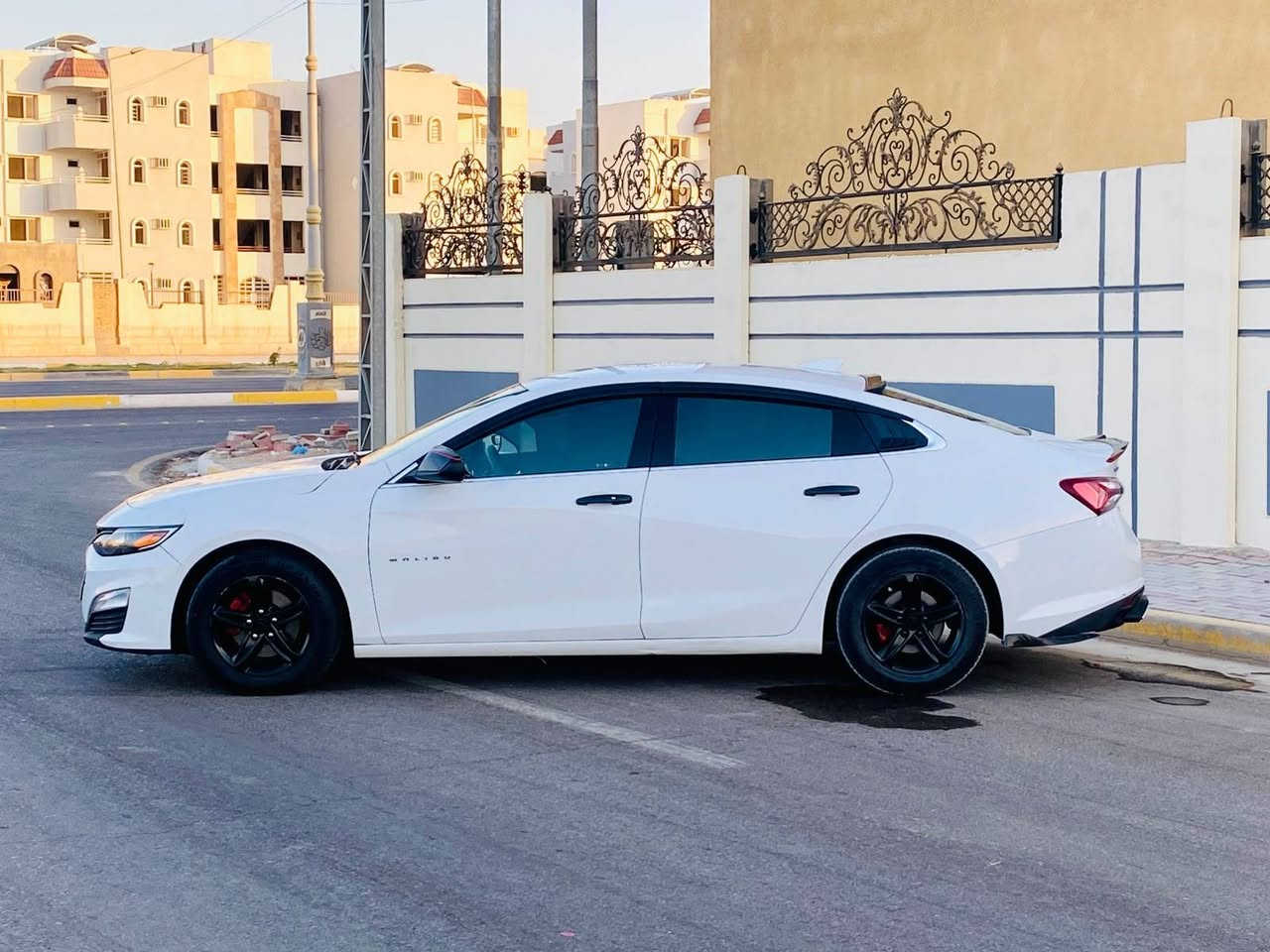 ماليبو وارد امريكي LT  موديل 2022لون ابيض ثلجي لامع دخول وترقيم جديد 
تصال ***********مكاني كربلاء سعر135
باسمي السياره ماشالله بدون ضرر او حادث ع وضع الشركه صور امريكا بل اعلان  مكفوله من الصبغ مكفوله من اي قطعه تبديل مكفوله من الايرباكات مكفوله من اي قطعه  كلير( مكينه /كير/صدر /تايرات/تبرد/كله بلادي عله وضع الشركه) السياره جديده واخت الزيرو
ترقيم جديد باسمي ( بدون حادث )( بدون ايرباك)        ((((  المواصفات  )))) كلين السيارة  اربيل 
♦️ بصمه ابواب + جنطه تشغيل عن بعد 
♦️رادار امامي قياده ذاتيه تحديد مسار 
♦️محرك 1500 توربو ✈️سايد بريك بصمه مانع انزلاق لدات اماميه نهاري 
♦️اوتو بريك /توقف ذاتي عند الاقتراب 
♦️كشنات تدفئه + كهرباء ⚡️ تبريد مناخين منفصل SYNC تبريد قطعتين امامي خلفي بيانو شاشه كبيره تدعم 📲Android Auto/car play خرائط Gps
♦️كامره خلفيه دواره  📷 كروز مثبت سرعه شاشة ضبط واعطال بل دشبول
♦️منافذ USP/ 12V /Tip Cمانع انزلاق 
♦️حساس اطارات4 دسك/ Abs
♦️السياره ماشالله جاهزه من جميع النواحي ارضيات كتلوكات السبير والعده بالنايلون اطفاء ذاتي عن التوقف ويل كب فراشه 18 تحكمات جهتين مانع تصادم 
الجام الامامي اوتو 
     السياره اربيل وباسمي تحويل ثاني يوم كربلاء, العراق
