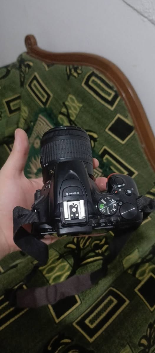 من رخصة الادمن يوجد كاميرا للبيع النوع Nikon 5600
الملحقات : 

حقيبة + عدسة الاصلية 18-55 + الشاحنة والبطارية 

السعر 425.000 و بيها مجال بسيط 

التواصل : ***********

العنوان : الانبار / قضاء عنه 

يوجد خدمة التوصيل لجميع المحافظات 