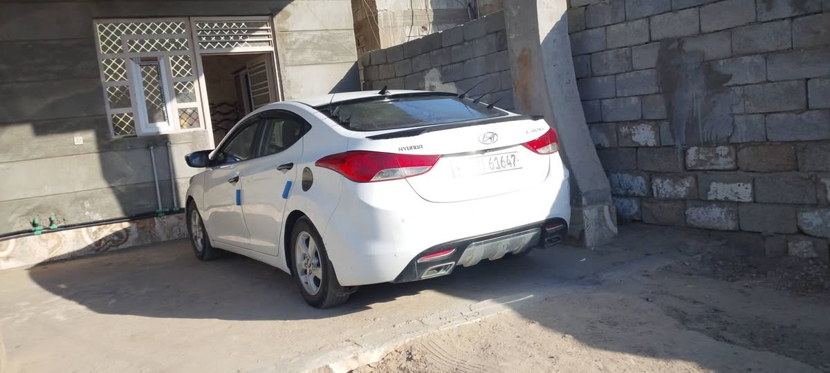 سلام عليكم للبيع سياره النترا موديل 12 وفل مواصفات سياره كوري مكينه 1600تبريد ثلج  سياره مكفولة من تبديل أو ظربه أو حادث بيه صبق بيع حزام هيه مو حزام مكاني ابو غريب رظوانيه ***********تصال أو واتساب ***********
