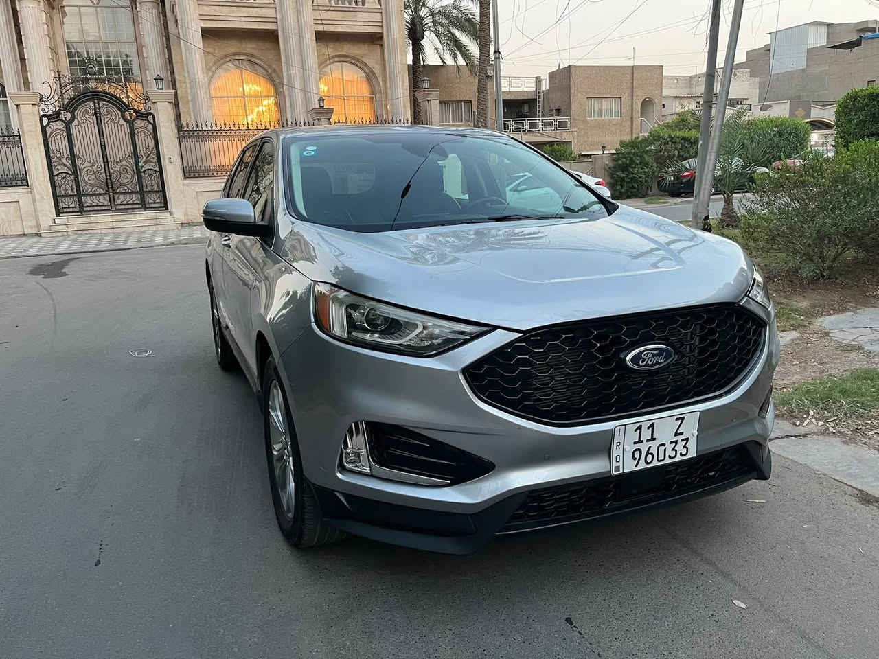 ايدج تيتانيوم • ٢٠٢٤ • بدون صبغ