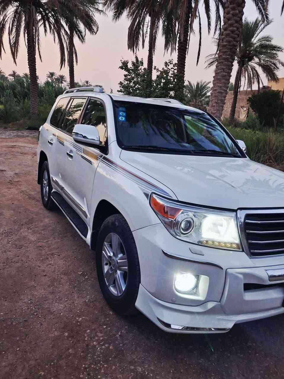 السلام عليكم اخوان عندي لاندكروزر فول مواصفات رقم بغداد نكليزي بسمي موديل ٢٠١٣ مكان السياره بابل قرية البوعلوان تفاصيل السياره موجوده بل فيديو مكينه ٦سلندر مامفتوحه تخم تاير جديده حداد جديده تفاصيل السياره موجوده بل فيديو تحياتي للجميع  السعر ٢٧٥ وبيه مجال قليل **********************
