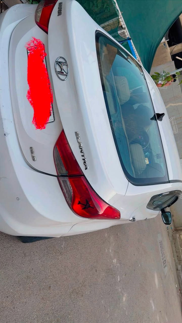 السلام عليكم
النترا ٢٠١٤ خليجي فول محرك ١٨٠٠ رقم بغداد ثاني يوم التحويل 
سيارة جديدة كير مكينة تبريد قبل شهر بدلت منضومة كاملة 
بيها صبغ كصة البنيد ع كد شبر وداير مال جاملغ الخلفي و٤ اصابع من الصندوك السعر ١٠٥ 
*********** 
مكاني بغداد الزعفرانية
