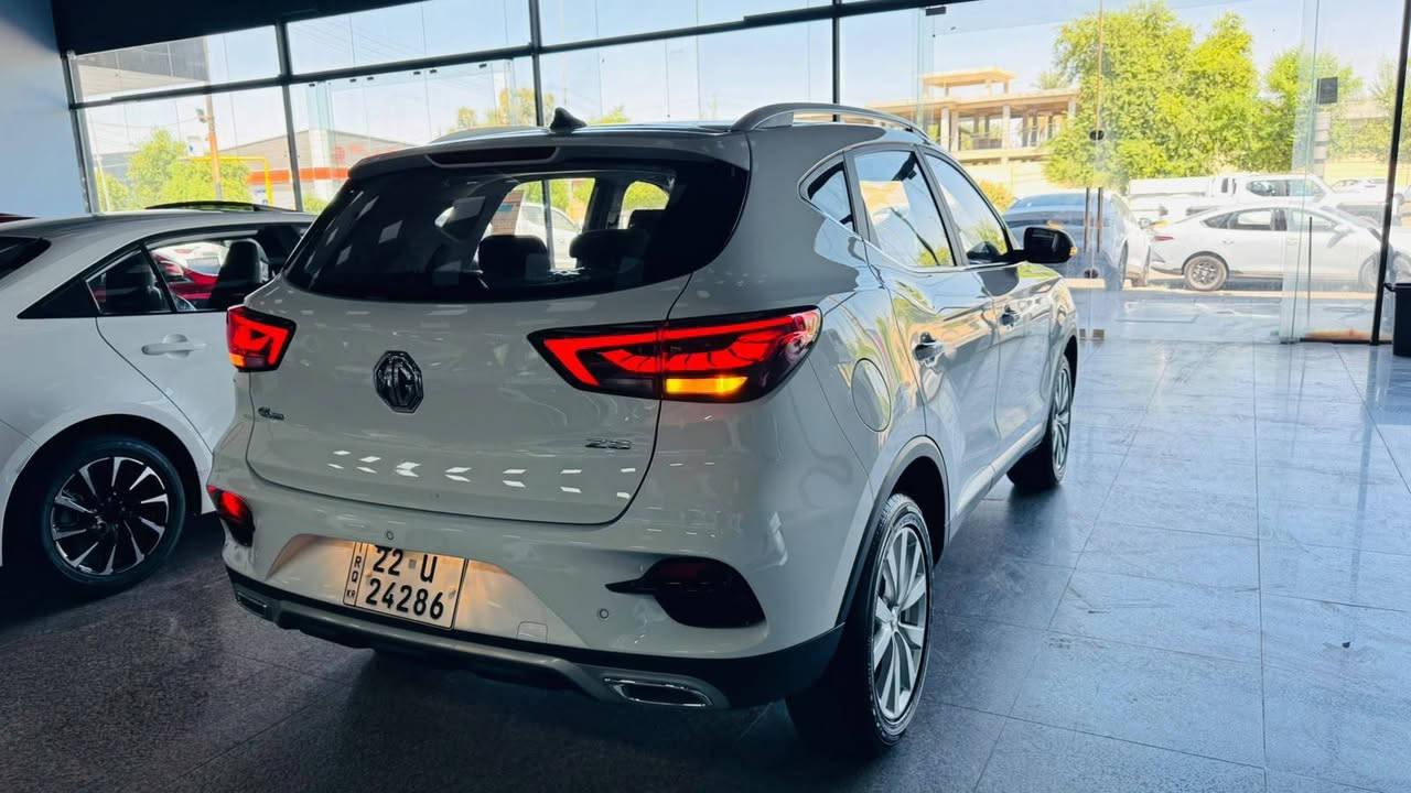 MG zs 
2025 سفرة شركة  6سال زه مان 
ته نها 128$ مجال كه م 
***********
***********
ته نها 5هه زار رؤيشتووه 
دعامى لؤ دعامى به شه رت 
هيچ ه‍يجى بيوه نيه ماشاء ألله 
مواصفات كومفورت 
بصمة 🫆 
شاشه گه وره 
بريك بصمة 
أوتو هولد 
لايت ليد و زينون 
ويل كروم 
كوشن قوماش 
يده بصمة 
يده نيكل 
سوكان ڤوليوم 
تبريد مركزى دواوه 
تعديل سرعة 
حساس دعامى دواوه 
Bluetooth 
USB 
Apple car play ⏯️ 
شوين هه ولير
