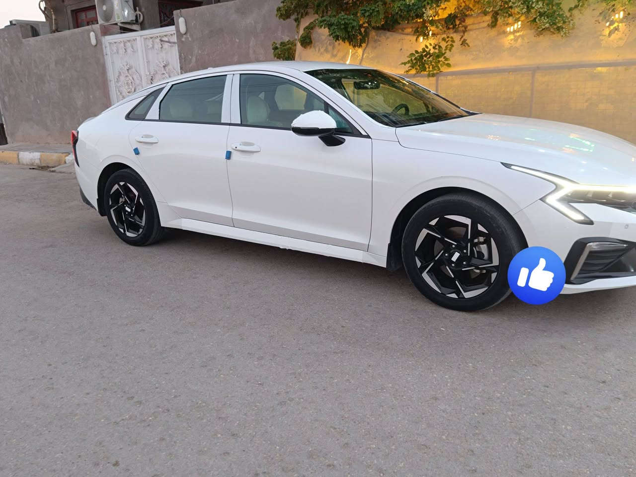وكاله الدوليه 2024 K5
مرقم بغداد
 بسمي تحويل ثاني يوم مشروع وطني
 خليجي ام ضمان 
سياره كفاله عامه جديده بمعنى الكلمه استخدام شخصي  وضع شركه
ماشيه:57الف
تغليف كشنات جلد 100٪ 
تغليف كاعيات أصل
🔴 بصمه وتشغيل عن بعد 
✅️ سعة المحرك 2.5 ‼️
 مرتبط بناقل حركة 8 سرع 
 شاشة ديجيتال متصله 
 كامرة خلفية دوارة 
 حساسات أمامية وخلفية 
 لايت  وبك لايت LED
 حجم الاطار 215
/55R17 ويل كب 17
فتح الصندوق من الريموت
الانارة الداخلية زينون 
حركة مقعد السائق كهرباء 
المودات والأوامر الصوتية
أوضاع القيادة  Drive Mode
فحص أنظمة السيارة 
حساسات إطارات 
 قطعتين تبريد
ا ABS
ا ISOFIX  ايزو فكس
نظام مانع الانزلاق
 اشارة في المرايا الجانبية
 
مكانه السياره : ناصريه
 
للاستفسار اكثر ***********
