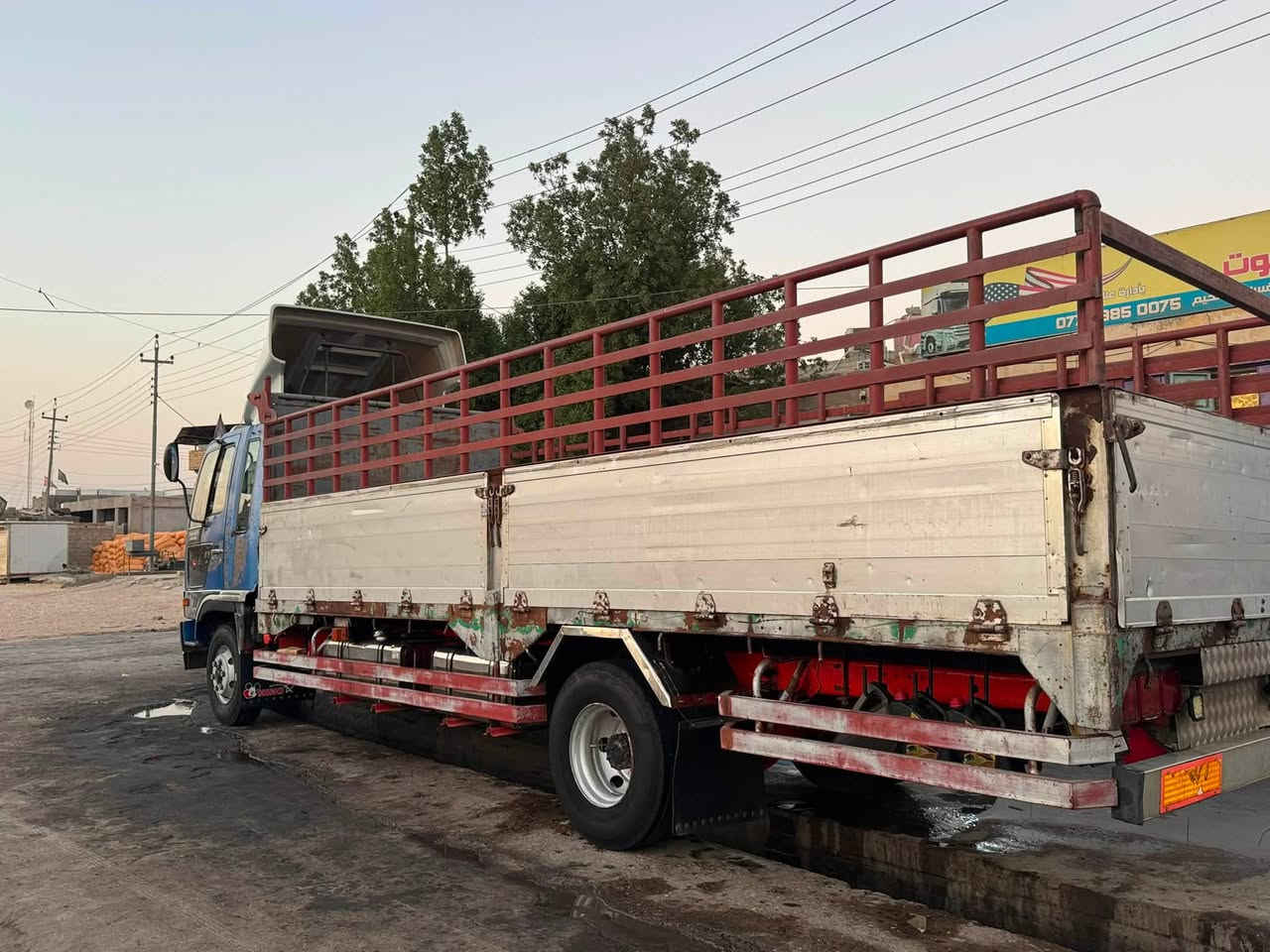 هينو طيره سبعين عادي سته وربع بلاد
رقمها بصره المكان بصره سعرها 165 رقم ***********
