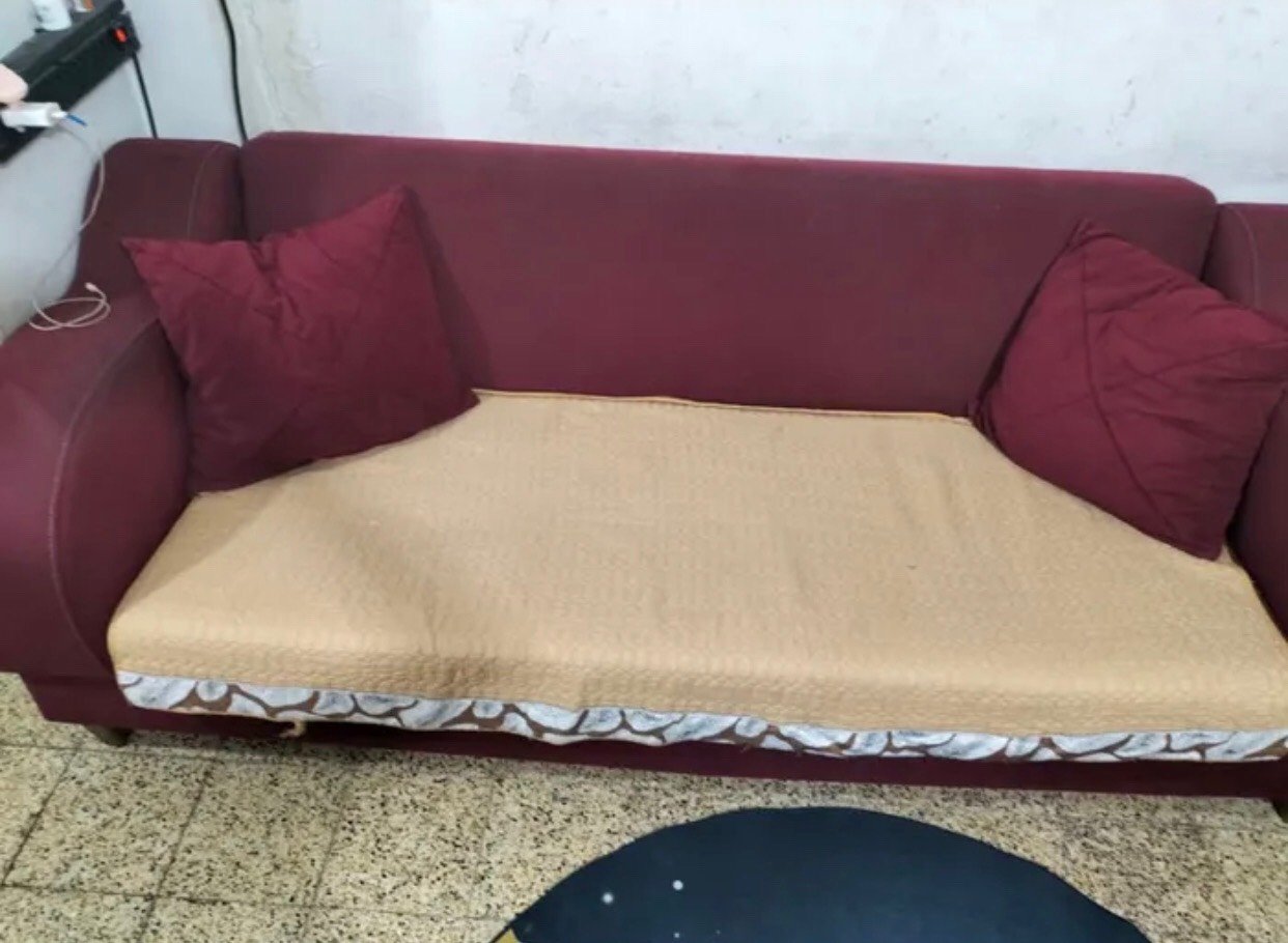 تخم قنفات عدد اربعة اثنين كبير واثنين صغير ممتاز وبحالة جيدة والسعر بي مجال .