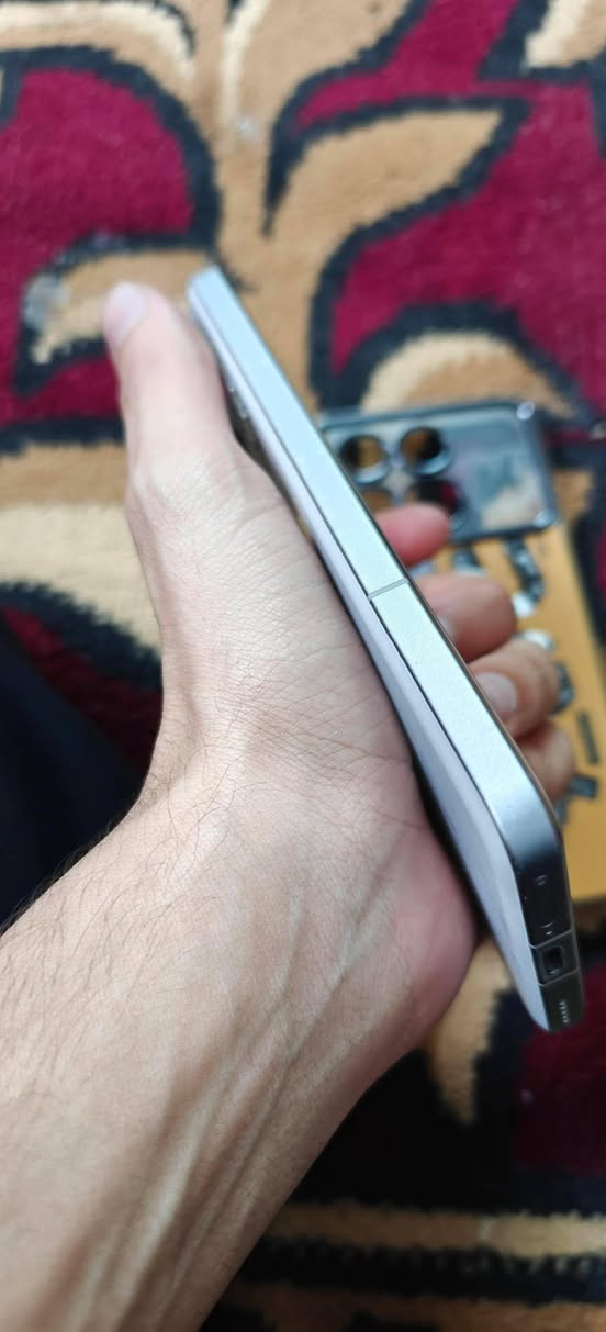 بوكو F6 برو • ٥١٢ • ما مفتوح