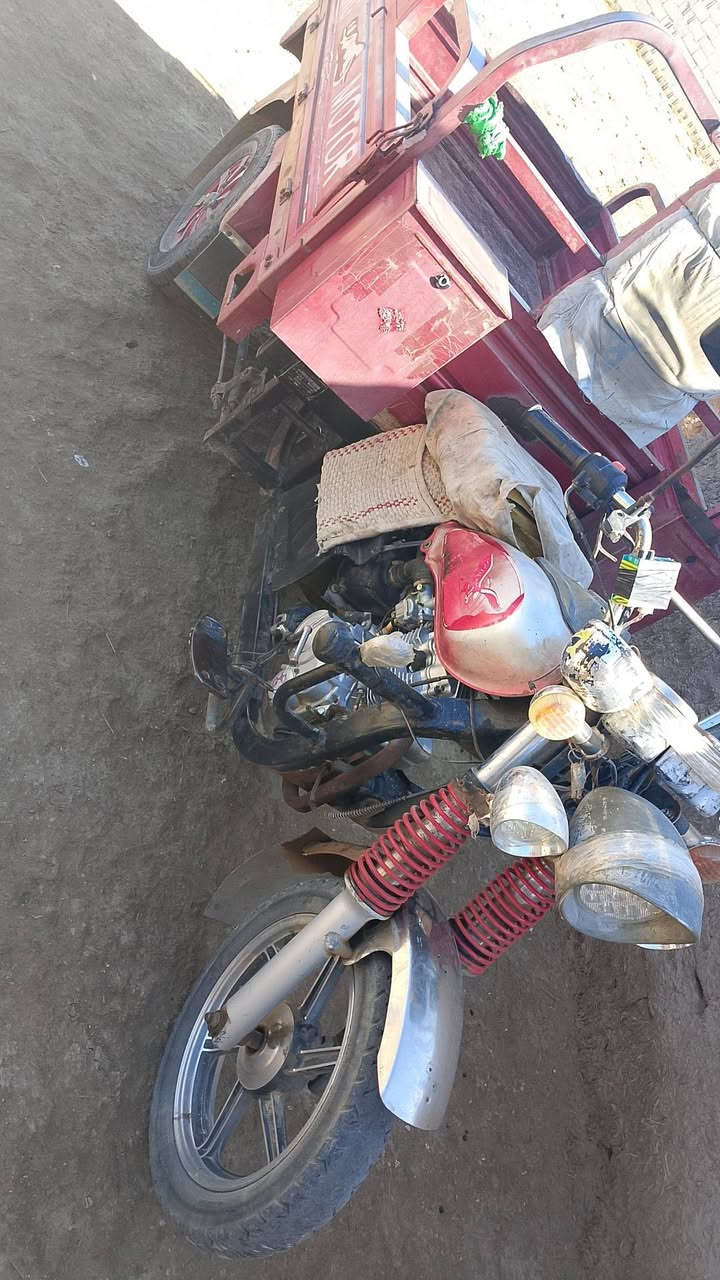 السلام عليكم ستوته جمره فحل موديل الفين وسطعش أوراق أصولي المكان واسط السعر مليون وبيها مجال ***********
